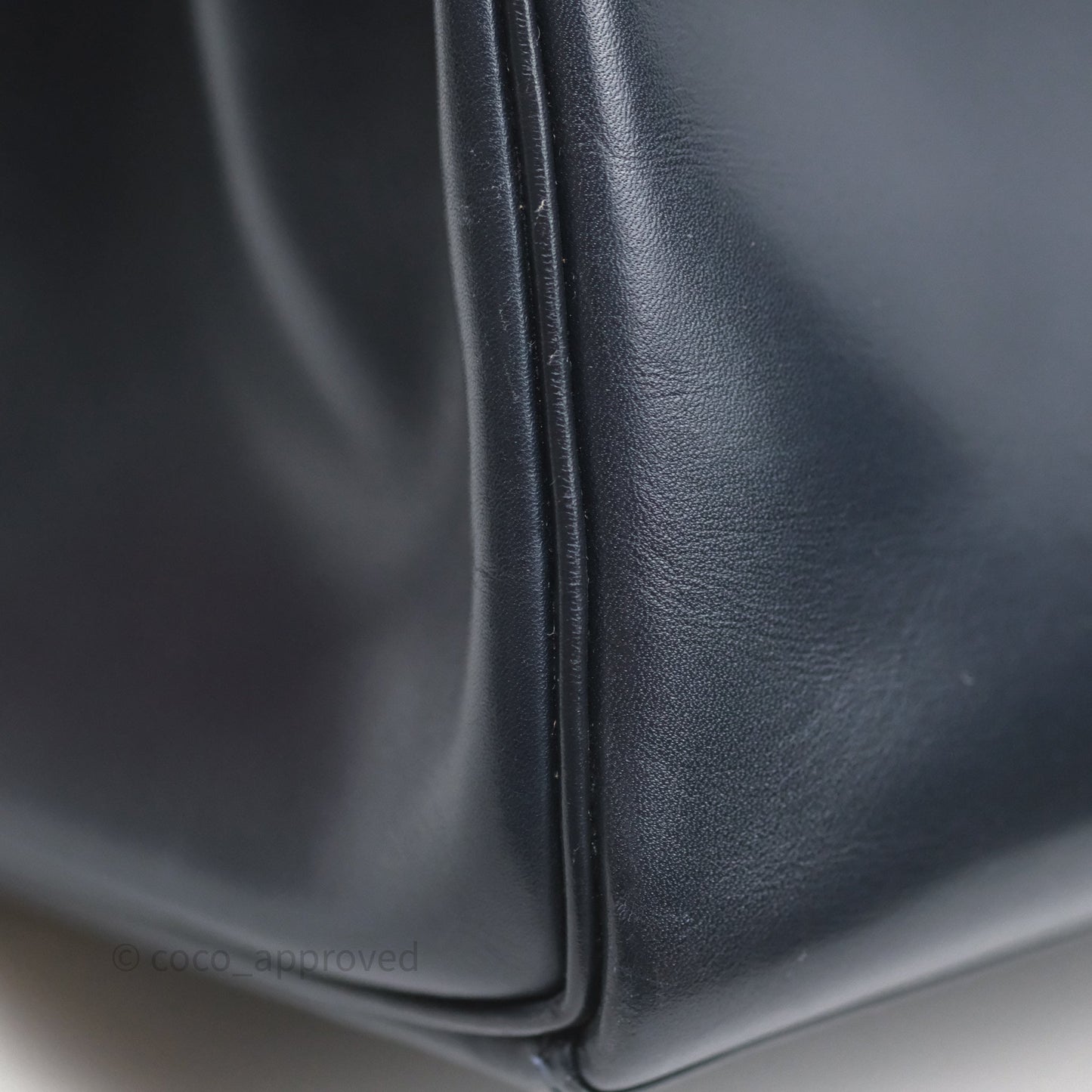 Hermès Vintage Kelly 28 Retourn Navy Box Leather Gold Hardware