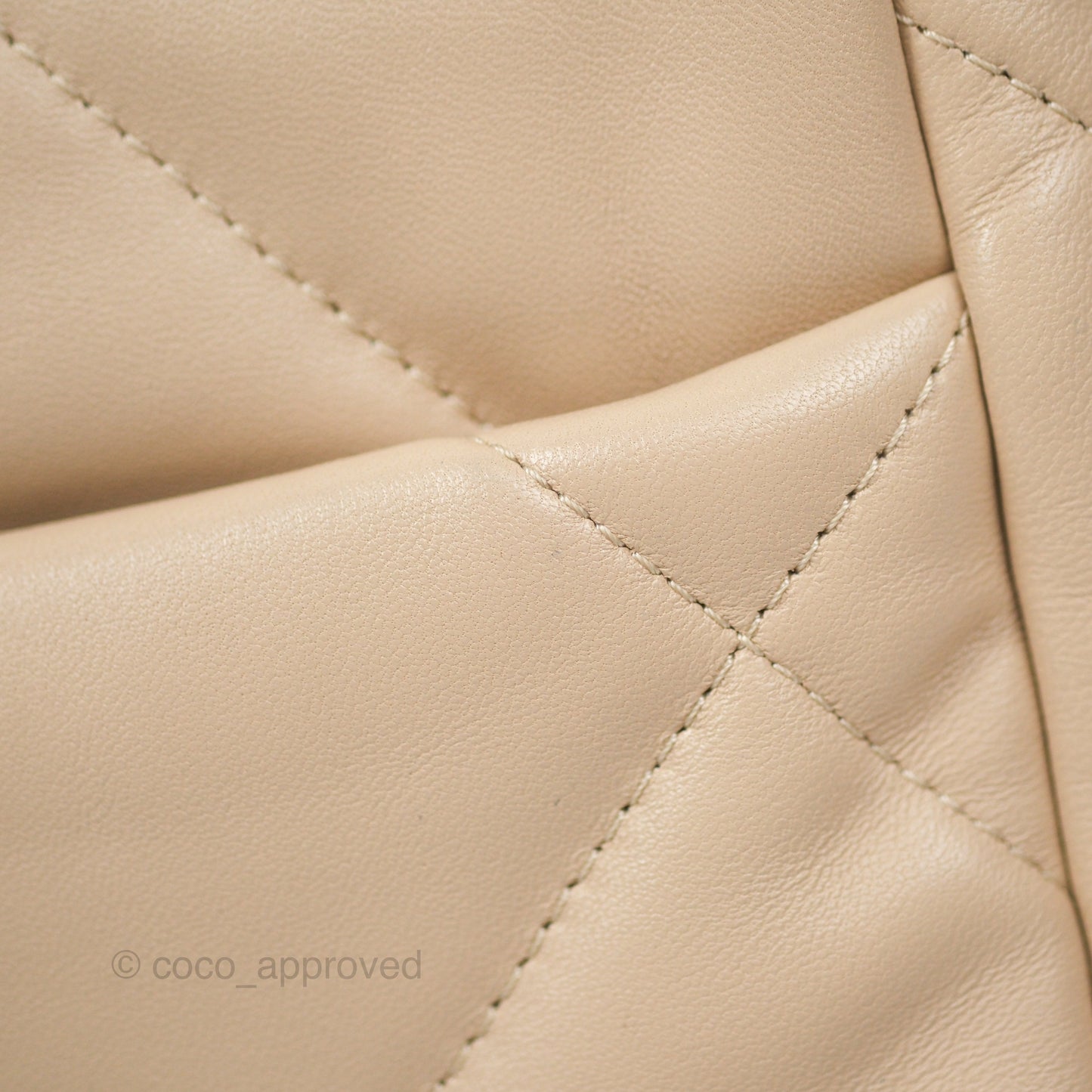 Chanel 19 Small Beige Lambskin Mixed Hardware