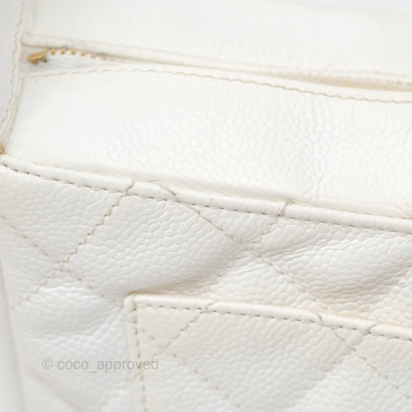Chanel Vintage CC Quilted Shoulder Bag White Caviar Gold Hardware