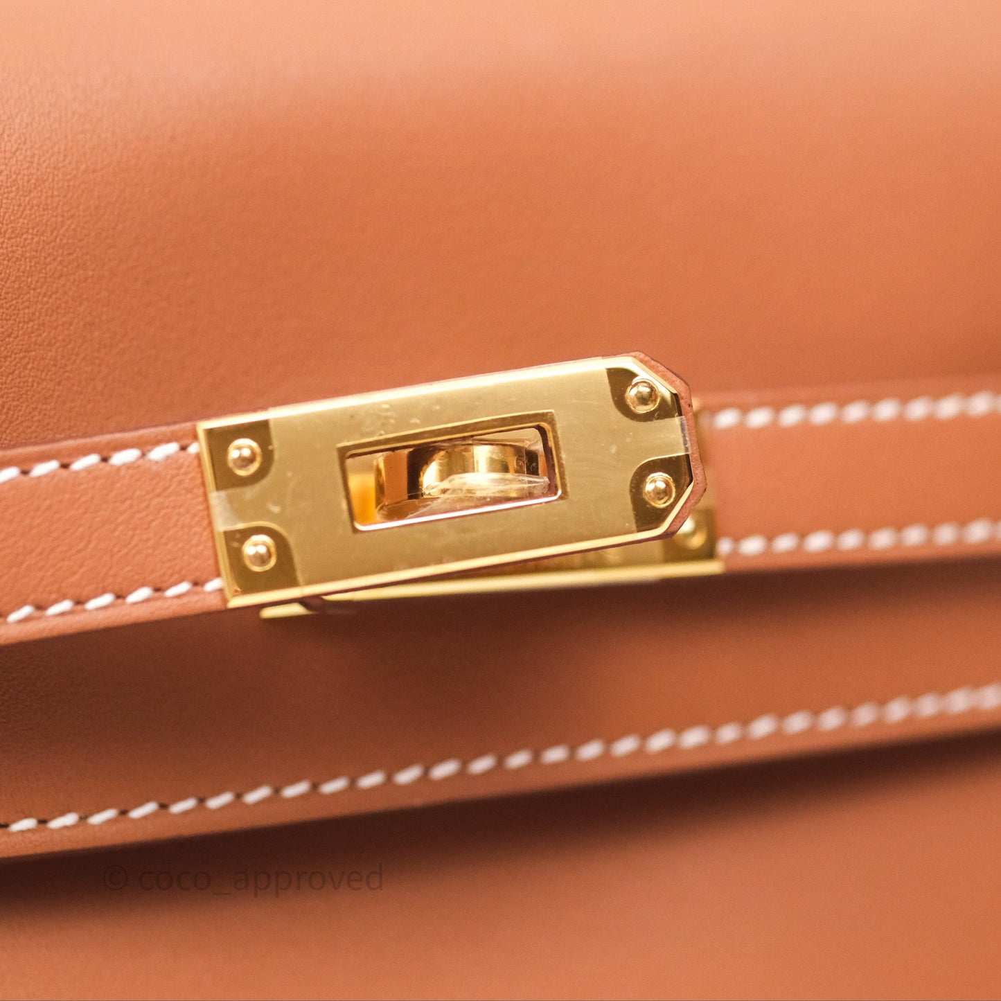 Hermès Kelly Moove Gold 37 Swift Gold Hardware