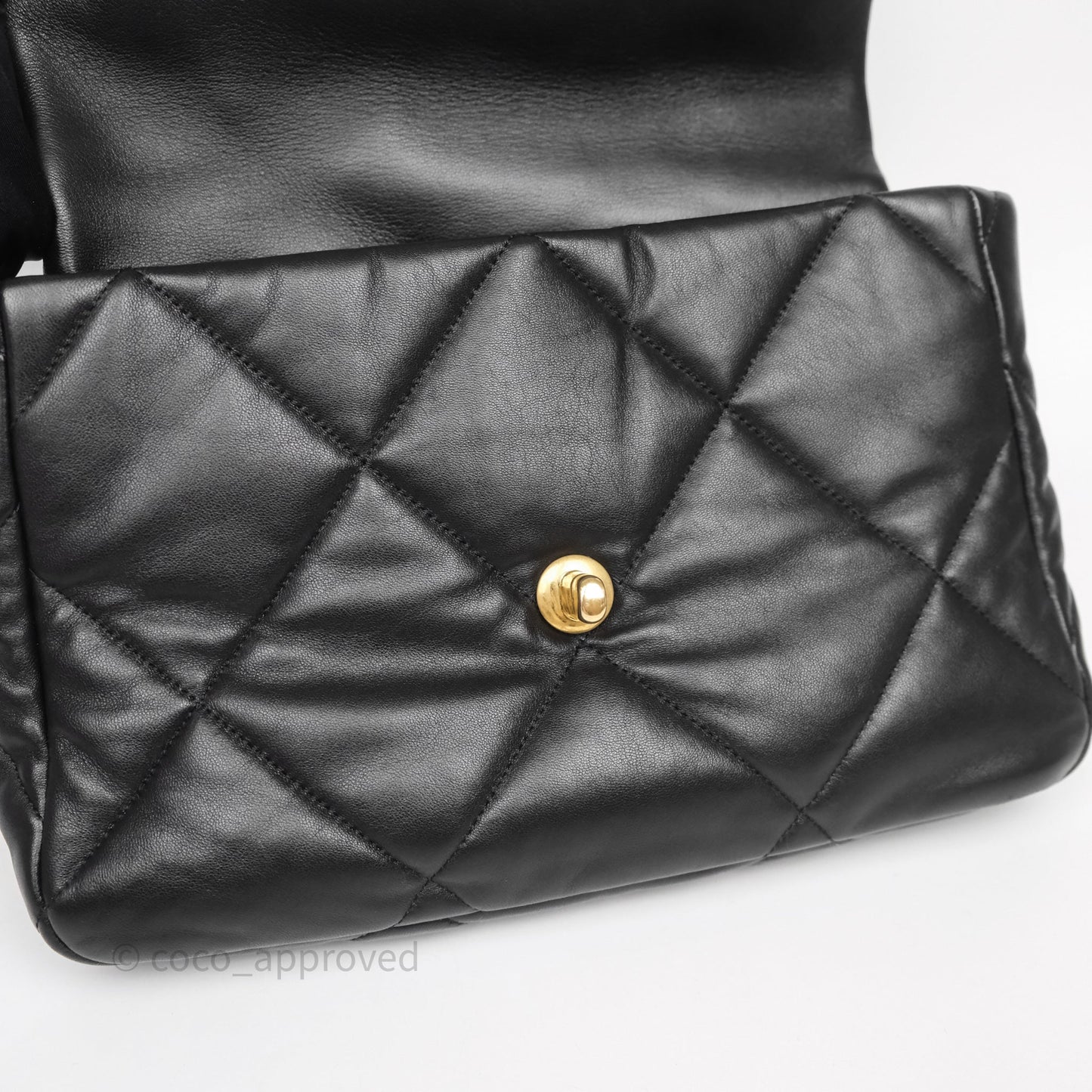 Chanel 19 Medium Black Mixed Hardware