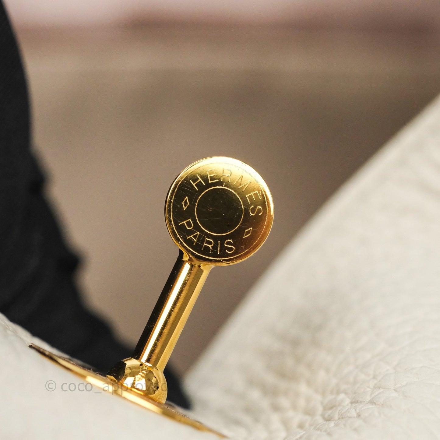 Hermès Lindy 26 Beton 8L Clemence Gold Hardware
