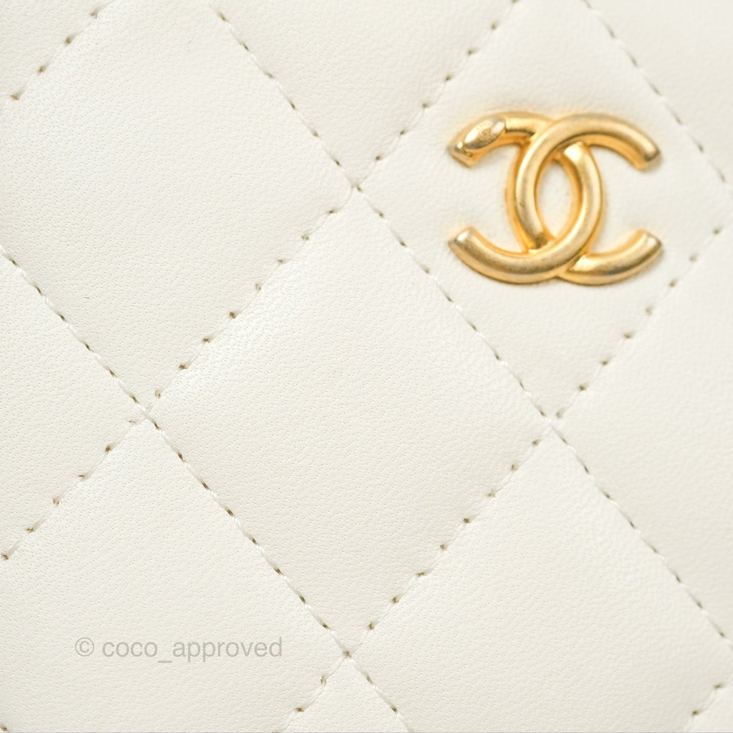 Chanel Mini Pearl Crush Vanity With Chain White Lambskin Gold Hardware