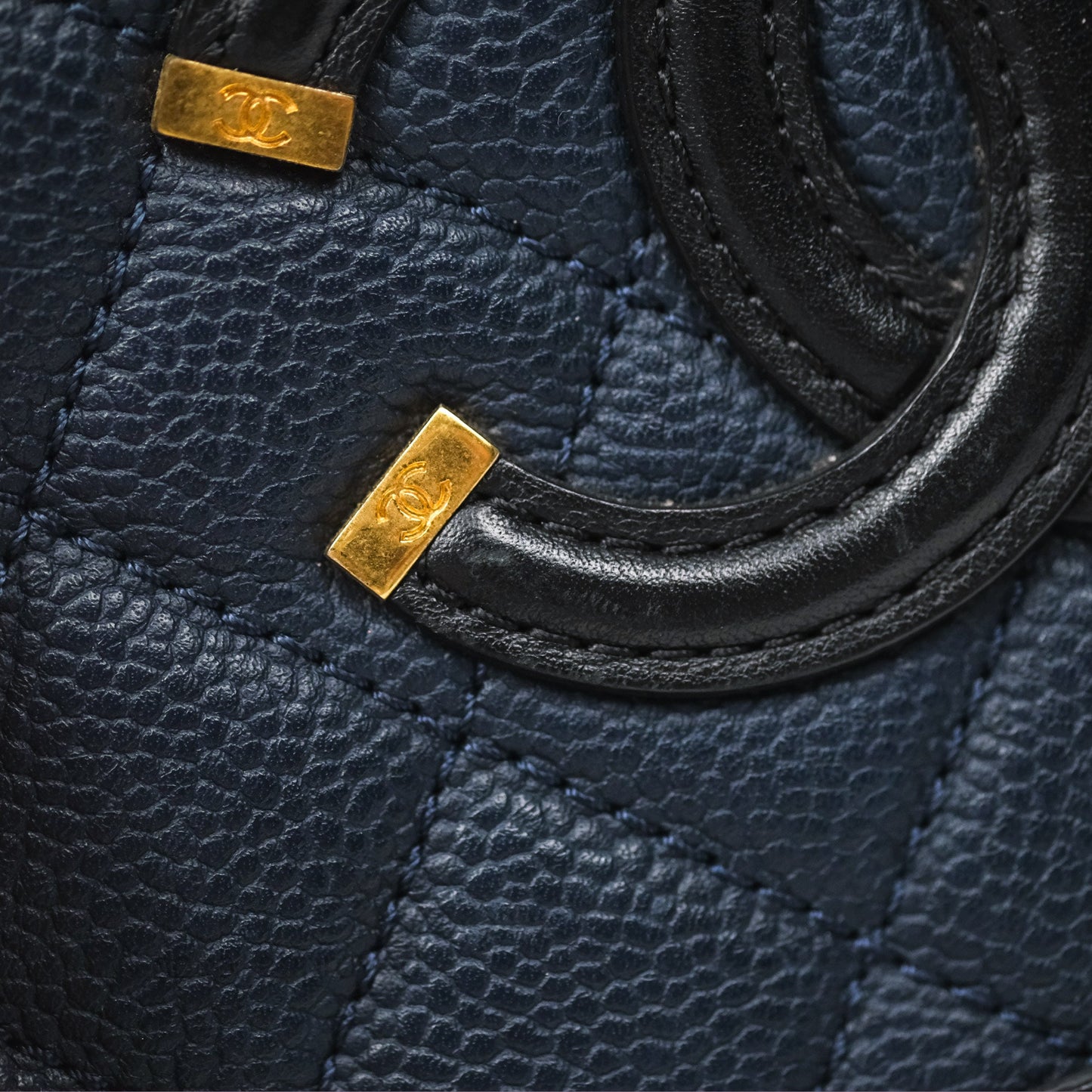 Chanel Quilted Small CC Filigree Vanity Case Navy Black Caviar Gold Hardware