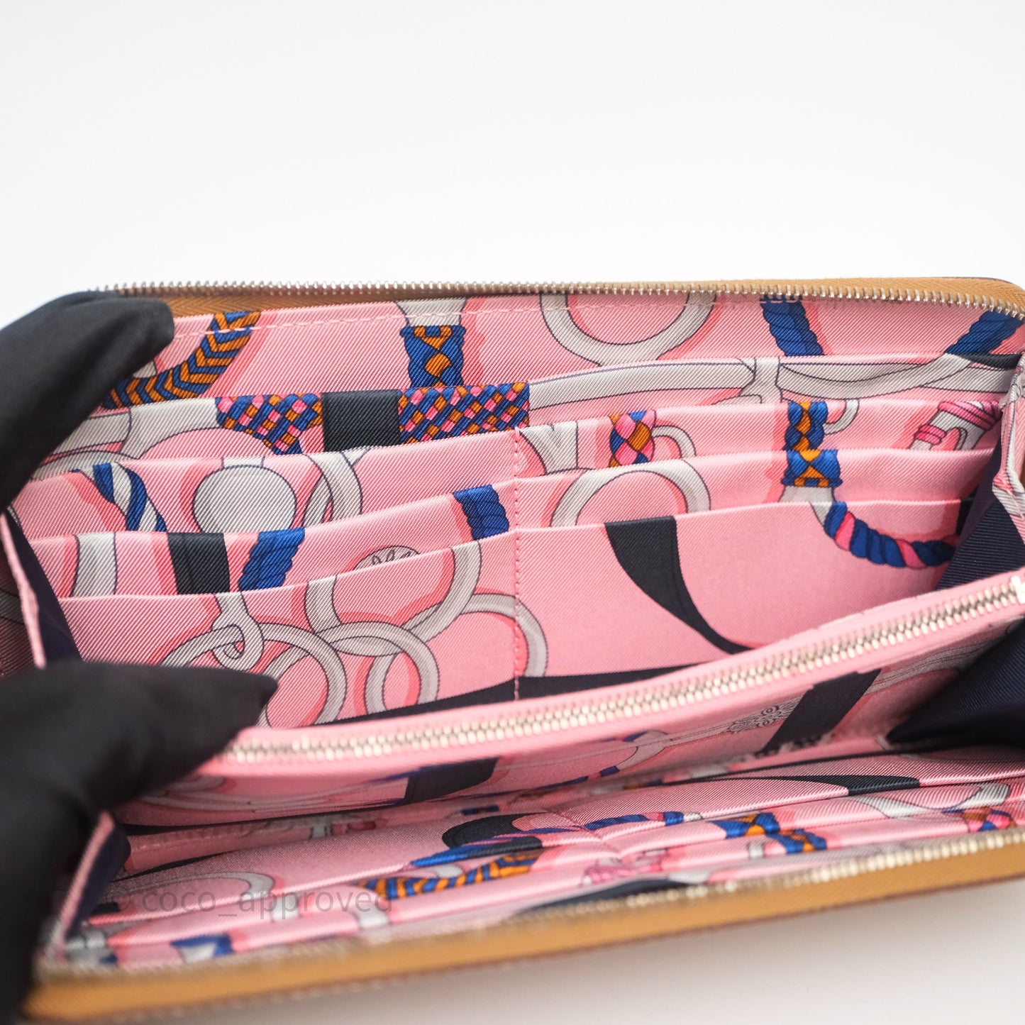 Hermès Silk In Classique Long Wallet Gold Epsom