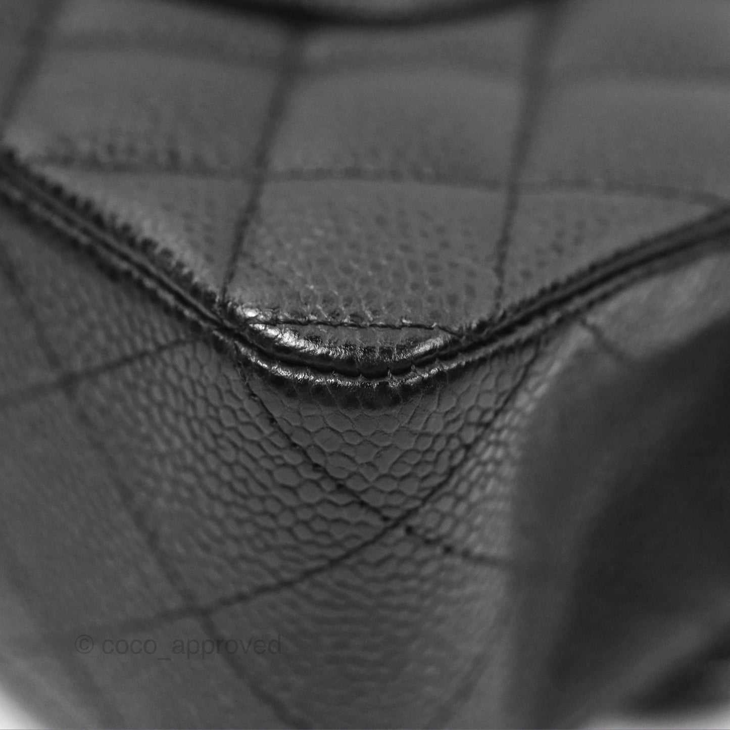 Chanel Classic M/L Medium Flap Quilted Black Caviar Gold Hardware
