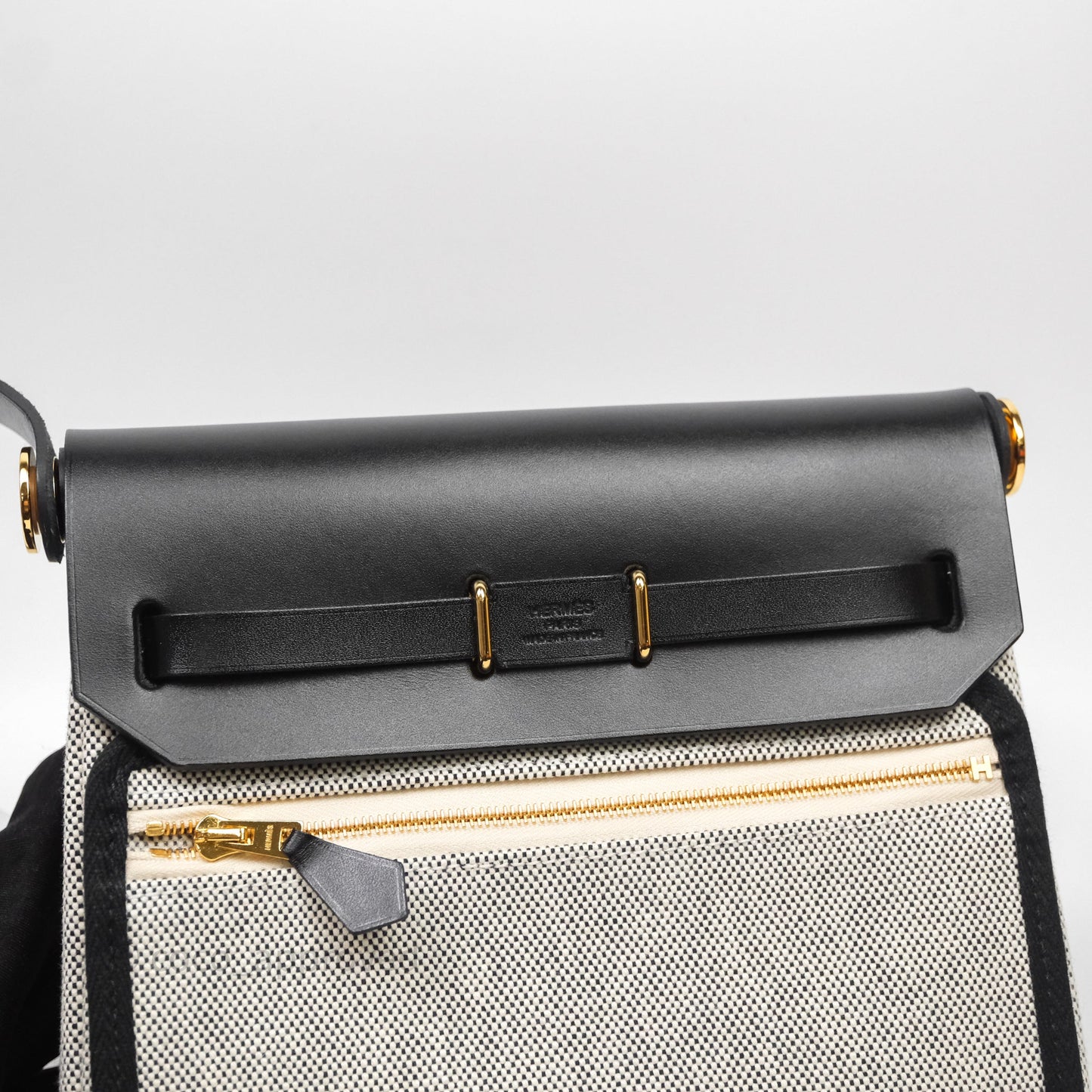 Hermès Herbag Zip 20 Mini Ecru-Noir Canvas Gold Hardware