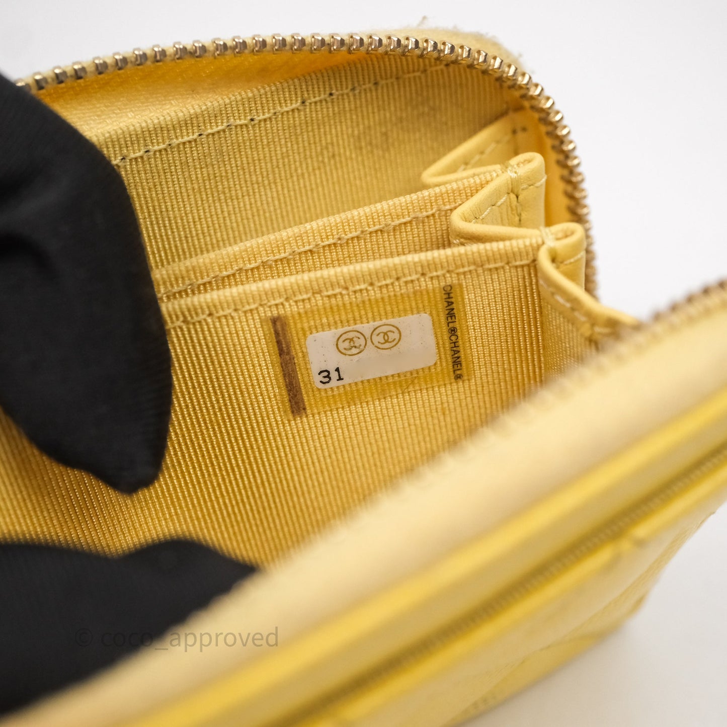 Chanel Quilted Zip Card Holder Caviar Yellow Gold Hardware