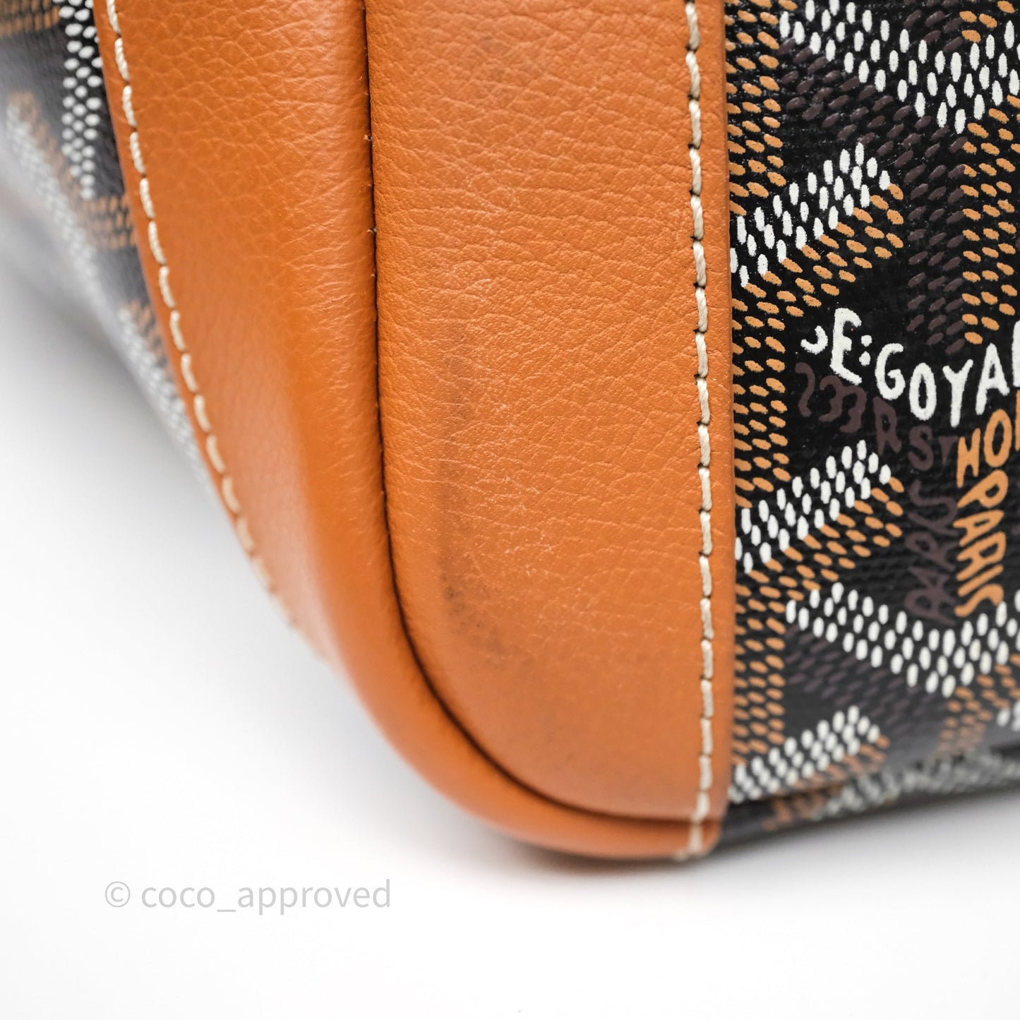 Goyard Artois Tote MM Goyardine Canvas⁣⁣⁣⁣⁣⁣⁣⁣⁣⁣⁣⁣⁣⁣⁣⁣⁣⁣⁣⁣ Tan/Black