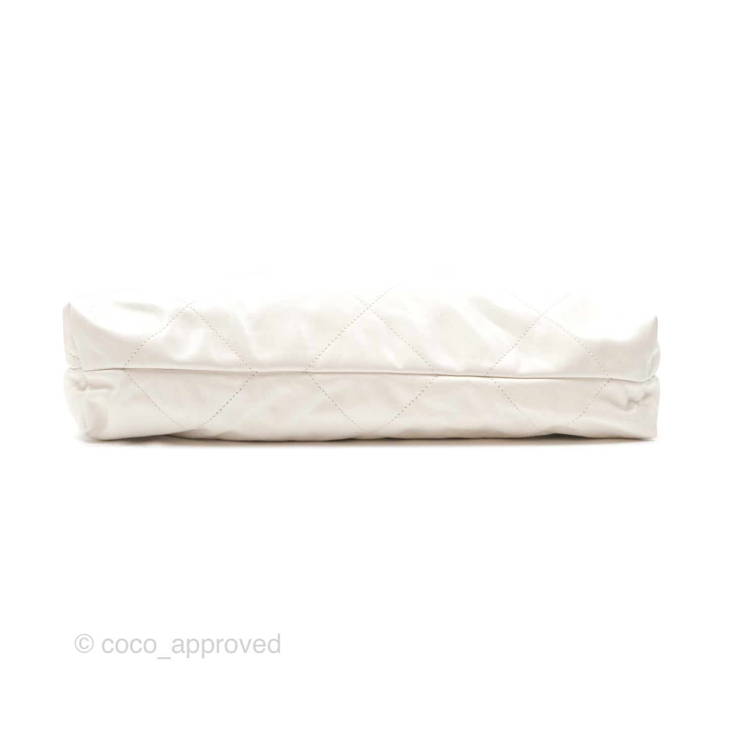 Chanel 22 Medium White Shiny Calfskin Aged Gold Hardware