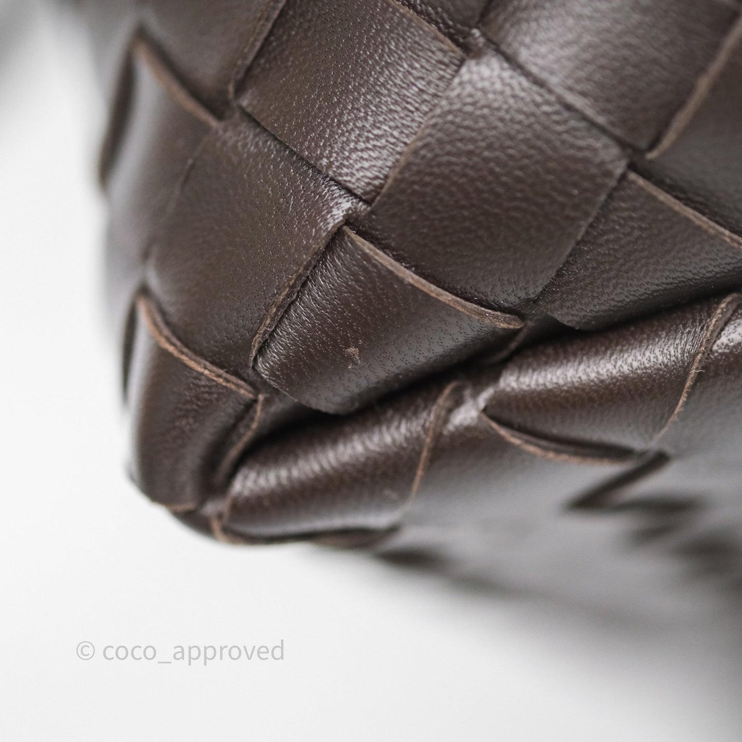 Bottega Veneta Medium Andiamo Bag Fondant Brown Intrecciato Lambskin