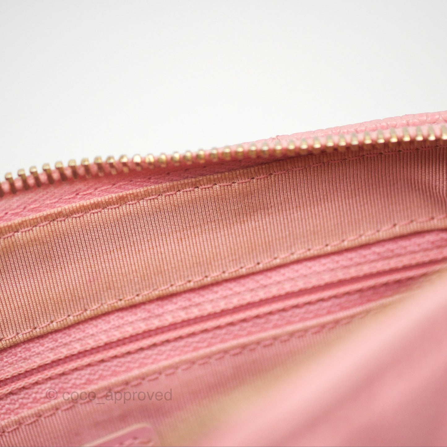 Chanel Vintage CC Quilted Shoulder Bag Pink Caviar Gold Hardware