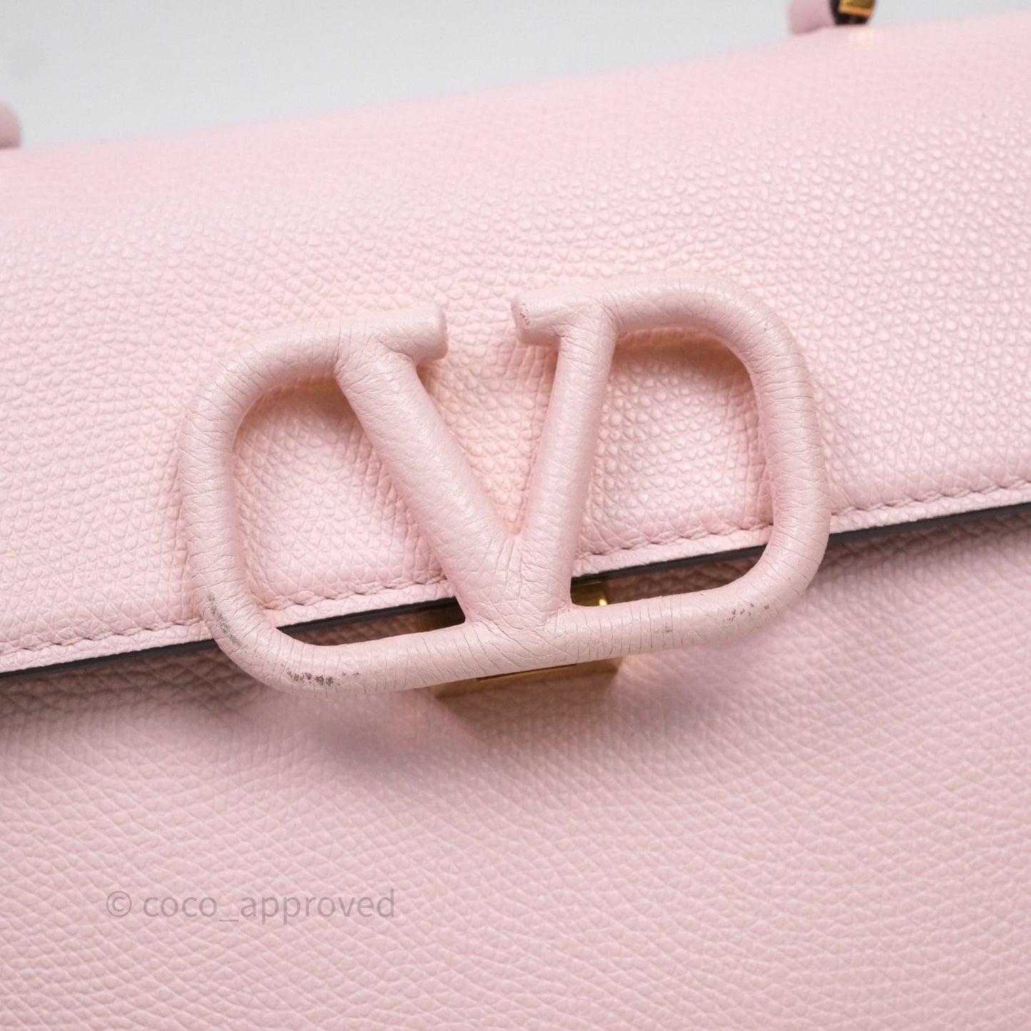 Valentino Garavani Small Vsling Grainy Calfskin Bag Light Pink Aged Gold Hardware