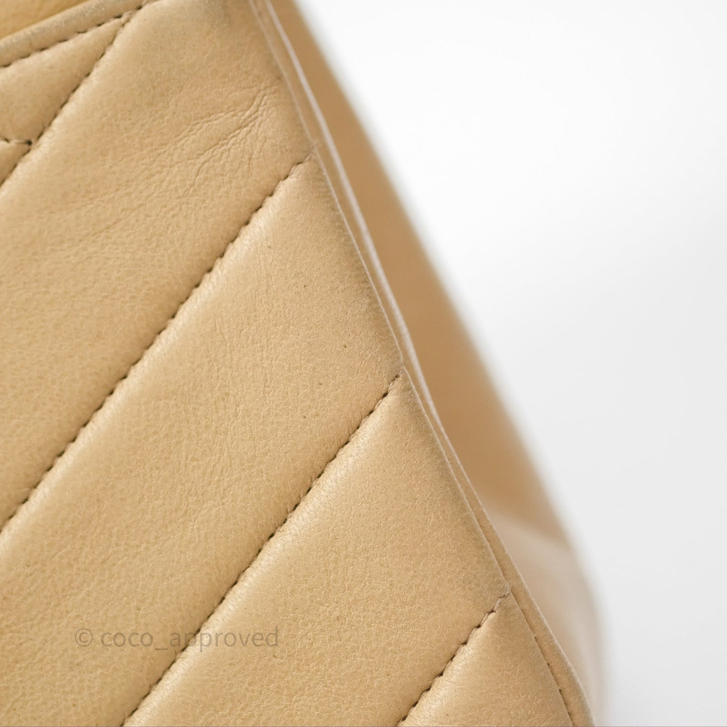 Chanel Vintage Medium Flap Chevron Beige Lambskin 24K Gold Hardware