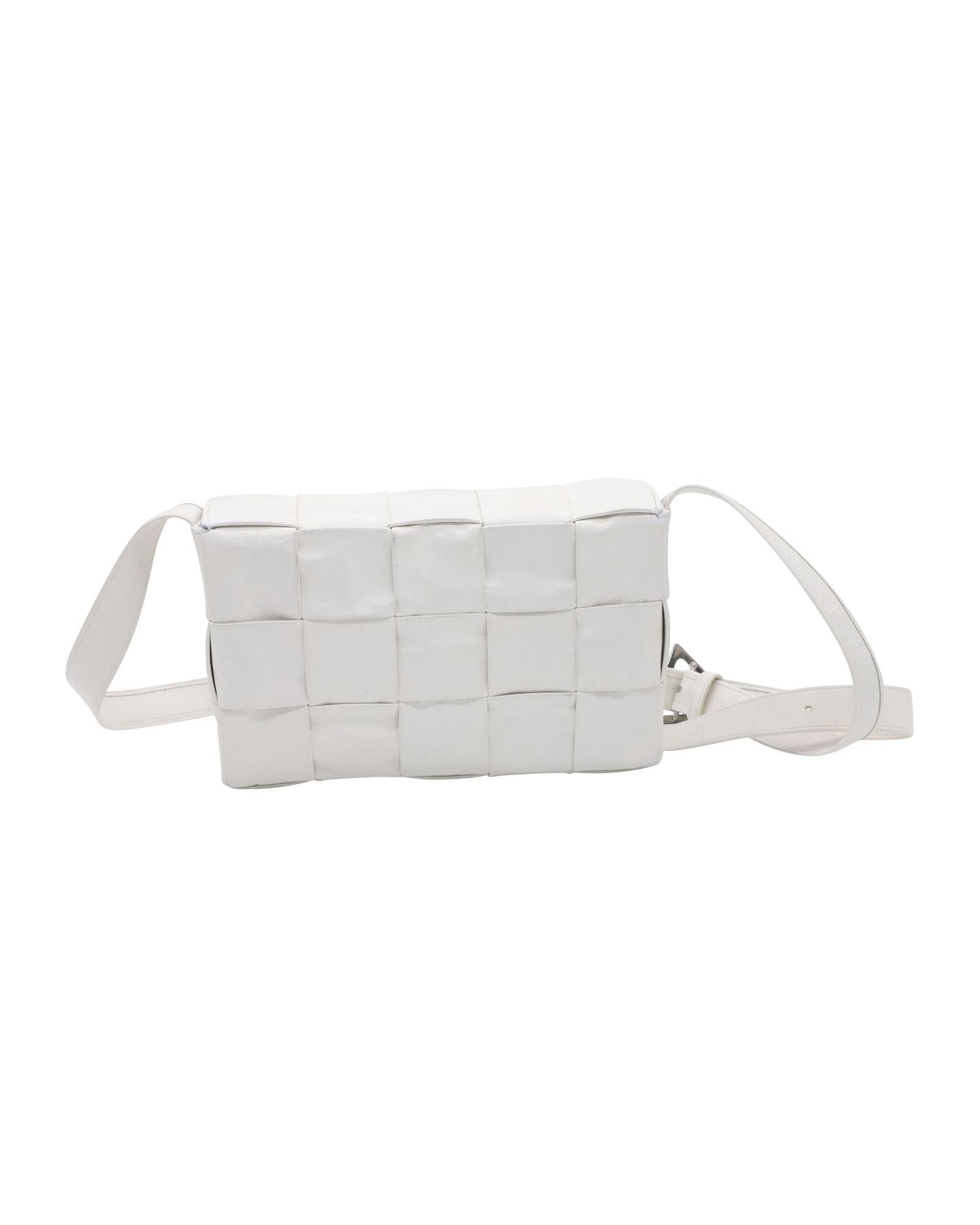 Luxury Bottega Veneta Cassette Bag in White Calfskin Leather