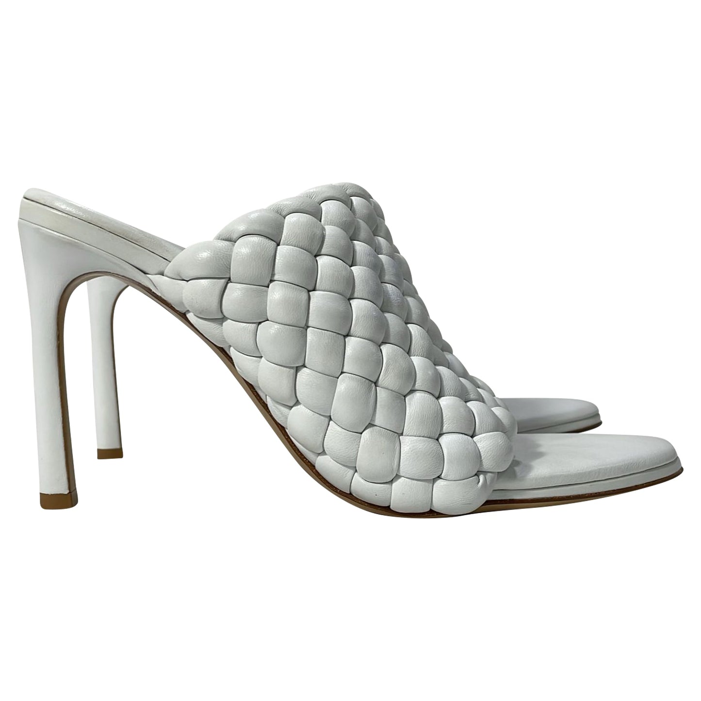 Luxury Bottega Veneta Padded Sandals in White Leather