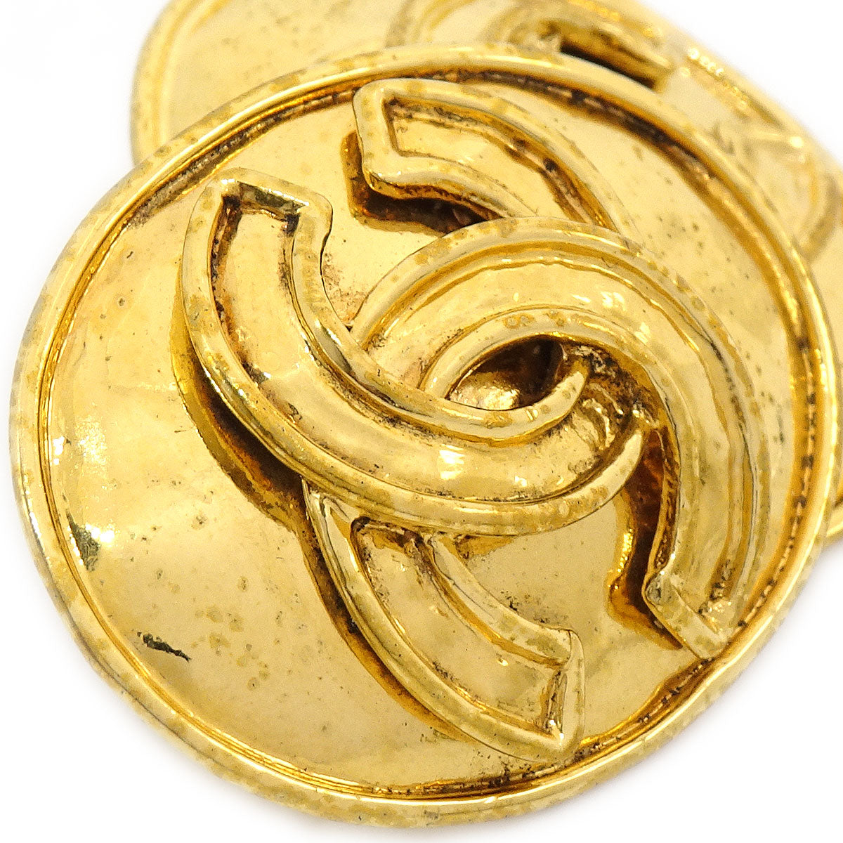 Luxury Chanel 1994 Oval Earrings Gold Small