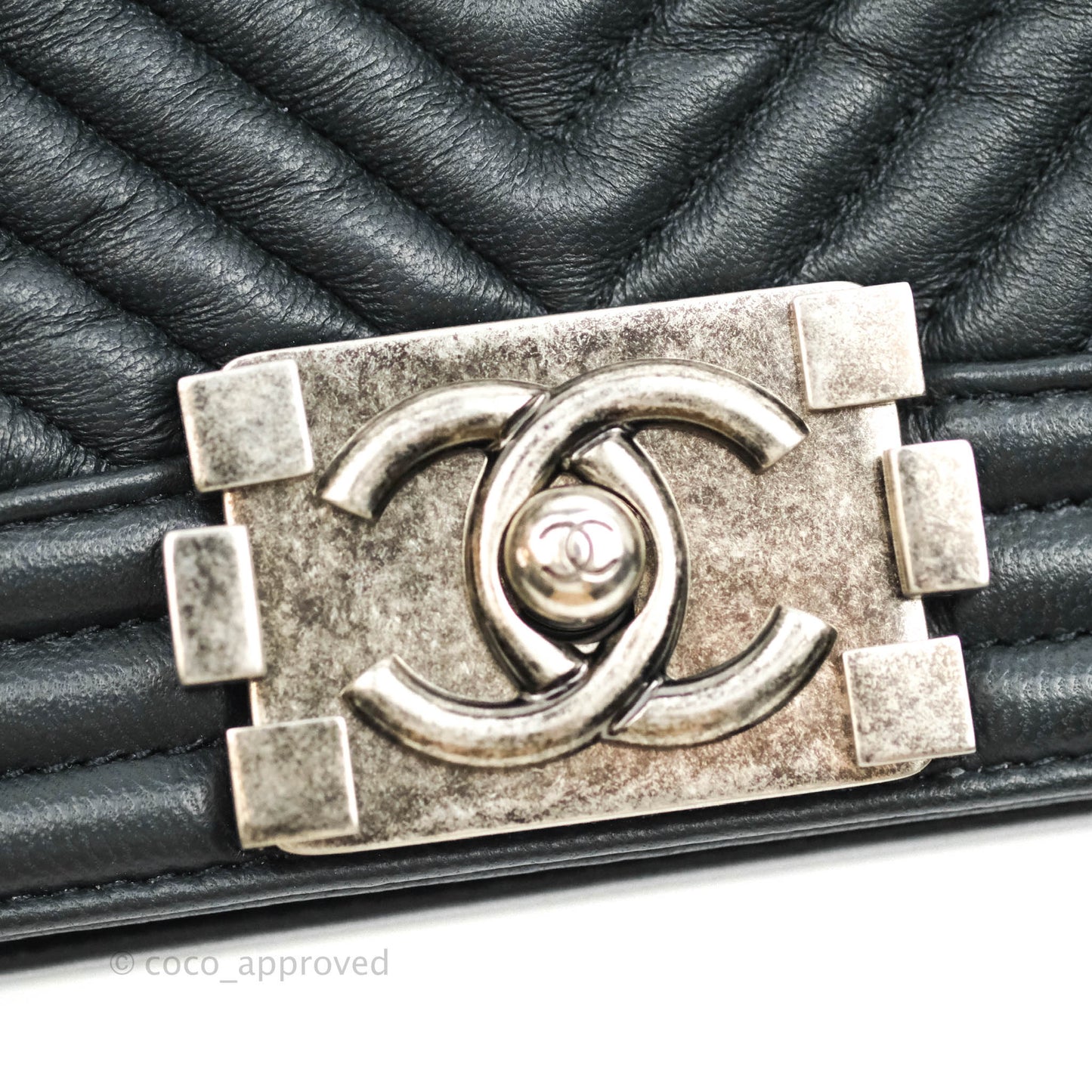 Chanel New Medium Chevron Boy Bag Navy Crumpled Calfskin Ruthenium Hardware
