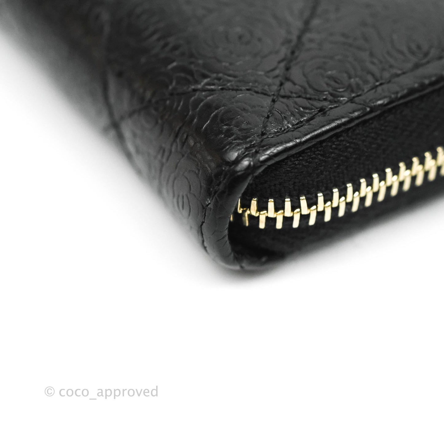Chanel Camellia Embossed Zipped Coin Purse Black Calfskin Gold Hardware