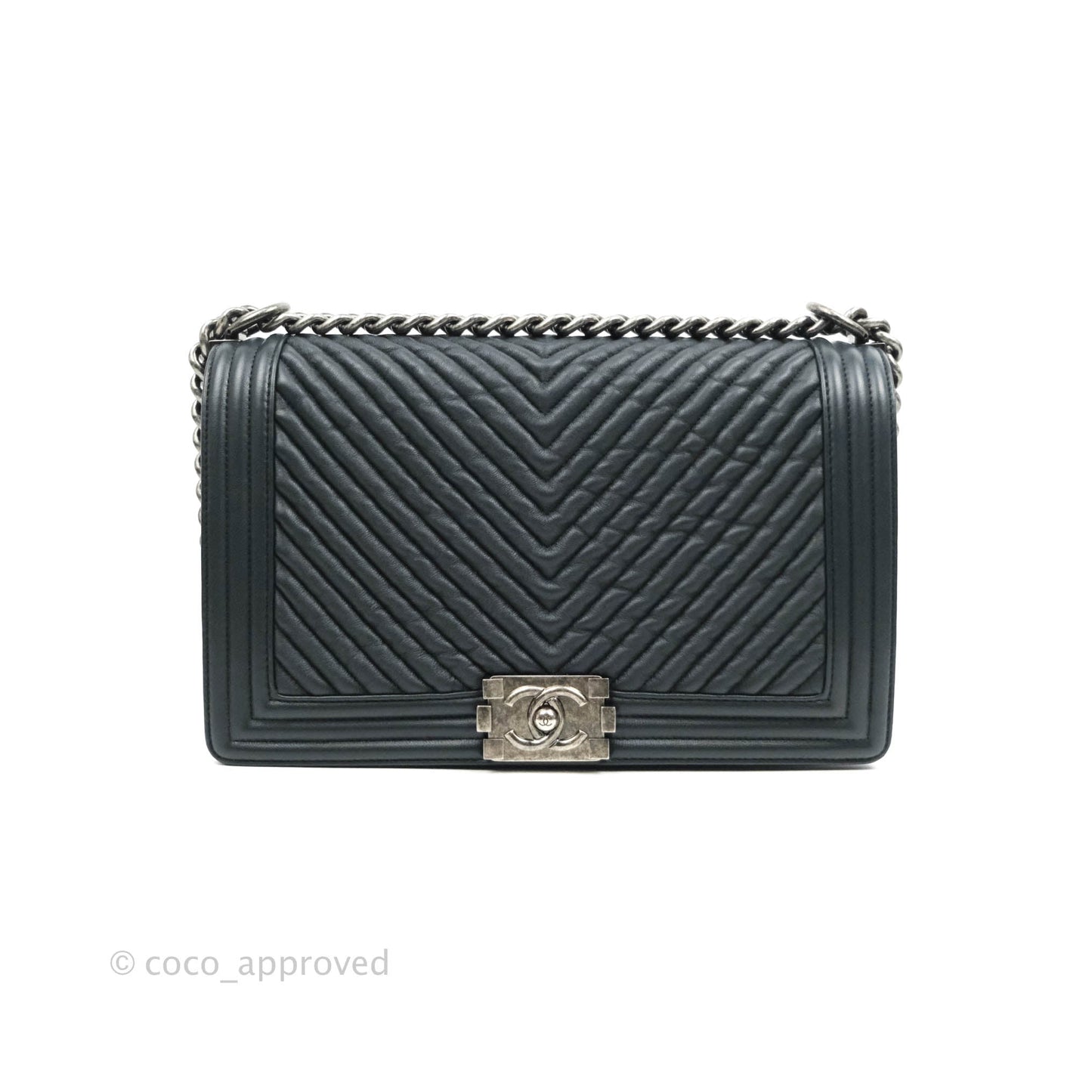 Chanel New Medium Chevron Boy Bag Navy Crumpled Calfskin Ruthenium Hardware