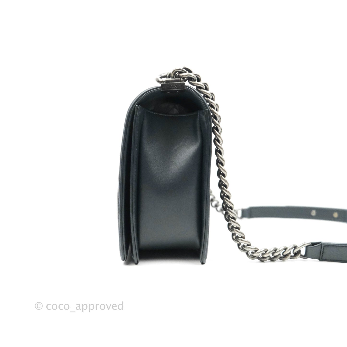 Chanel New Medium Chevron Boy Bag Navy Crumpled Calfskin Ruthenium Hardware