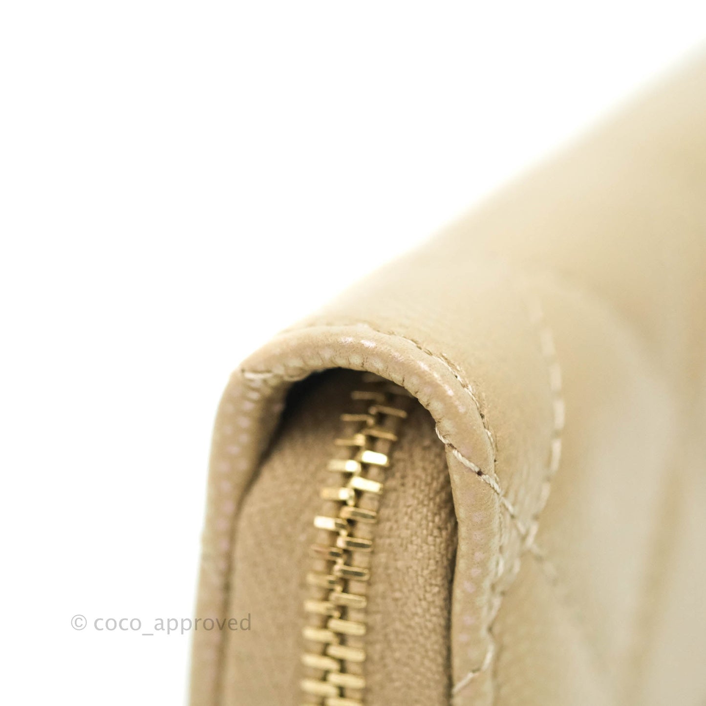 Chanel Classic Zipped Coin Purse Iridescent Beige Caviar Gold Hardware 21S
