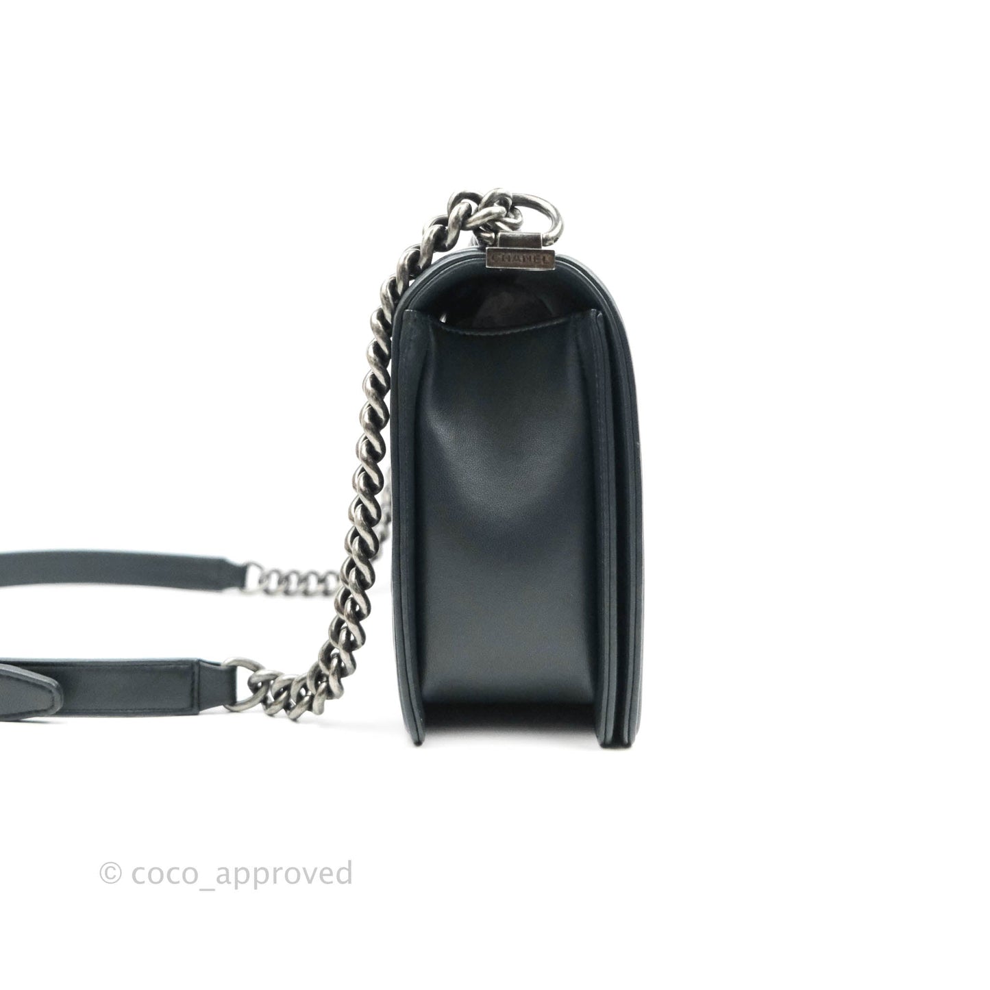 Chanel New Medium Chevron Boy Bag Navy Crumpled Calfskin Ruthenium Hardware