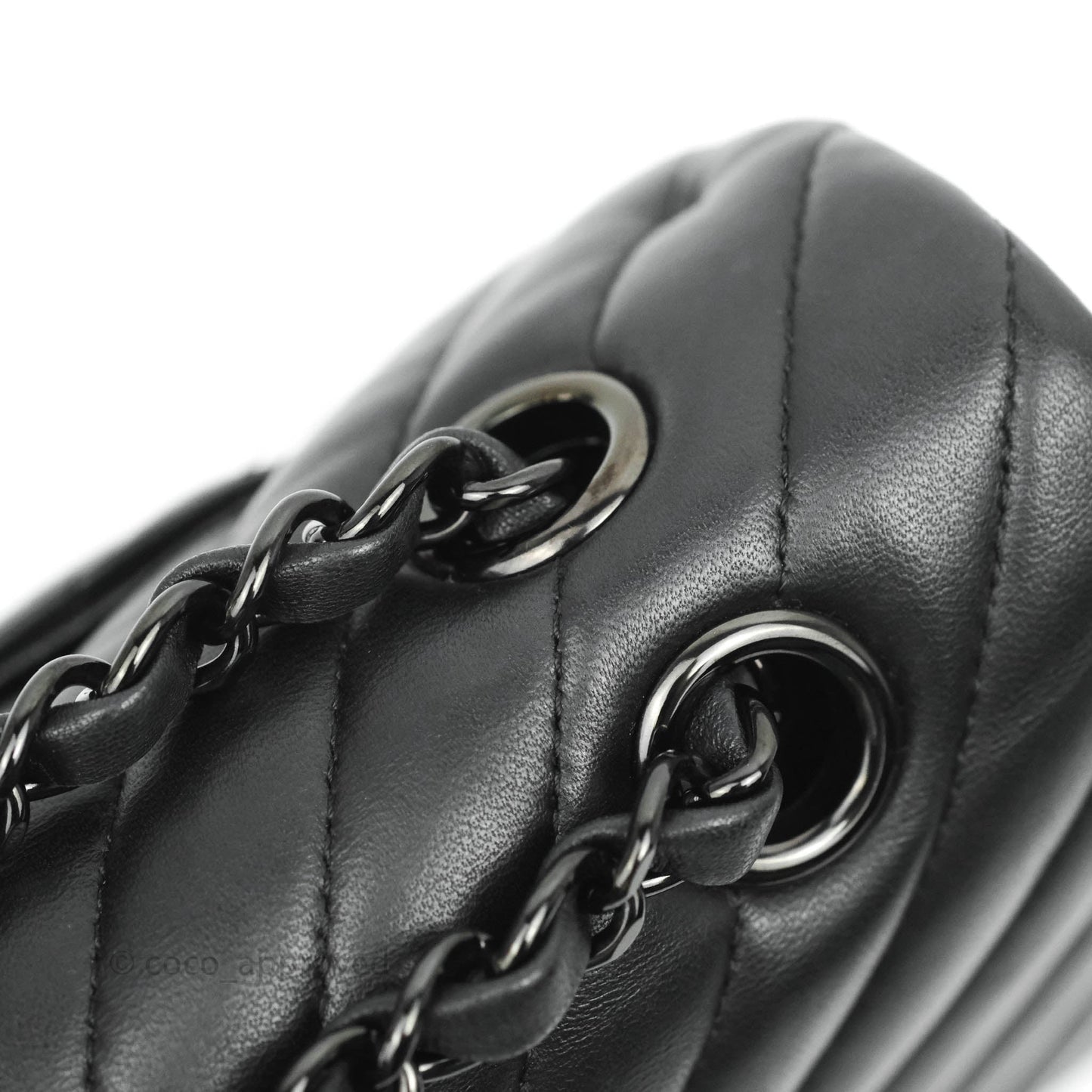 Chanel Classic Chevron M/L Medium Double Flap So Black Lambskin