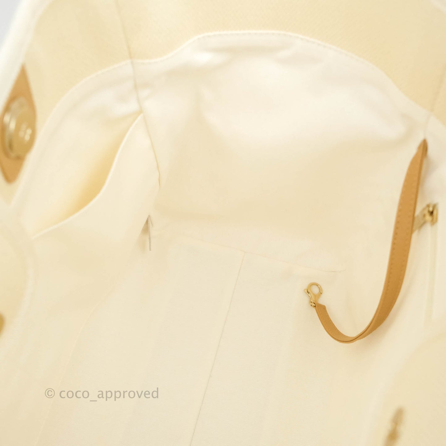Chanel Medium (Large) Deauville Light Beige Canvas Imitation Pearl