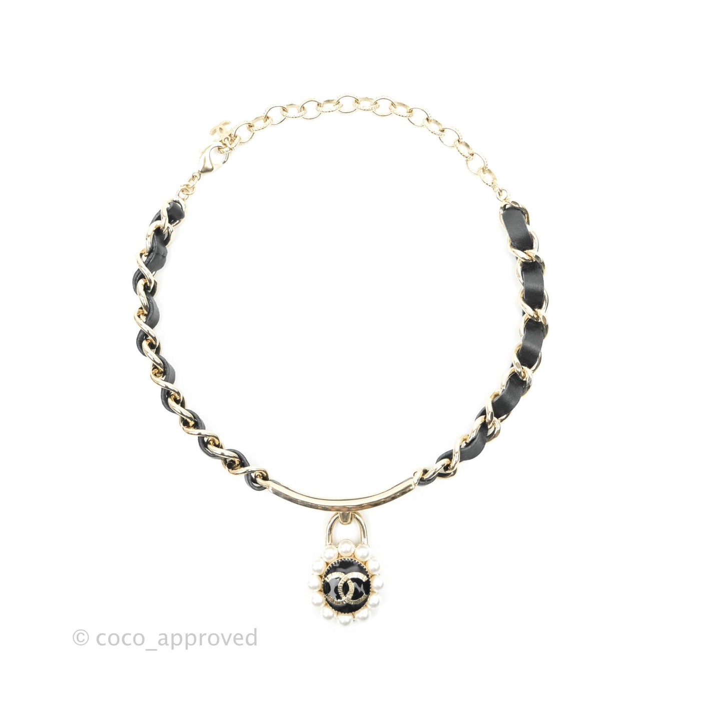 Chanel Crystal Nameplate Pearl CC Pendant Choker Gold Tone 21A