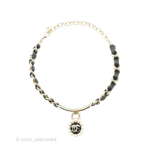 Chanel Crystal Nameplate Pearl CC Pendant Choker Gold Tone 21A