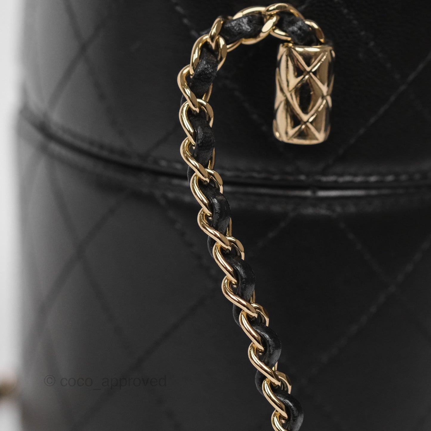 Chanel Quilted Round Vanity Clutch With Chain Black Lambskin Gold Hardware