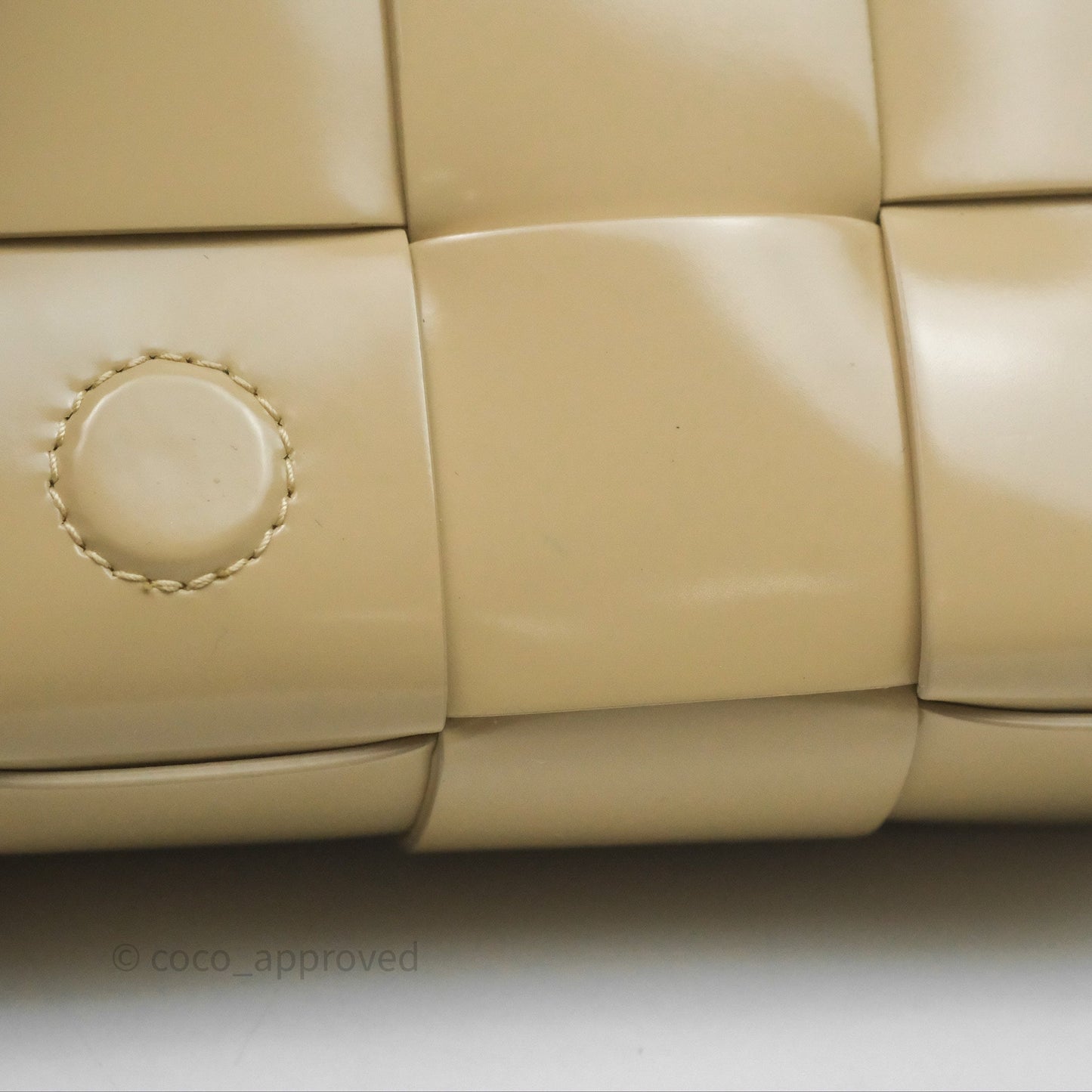Bottega Veneta Cassette Shoulder Bag Intrecciato Beige Brushed Calfskin