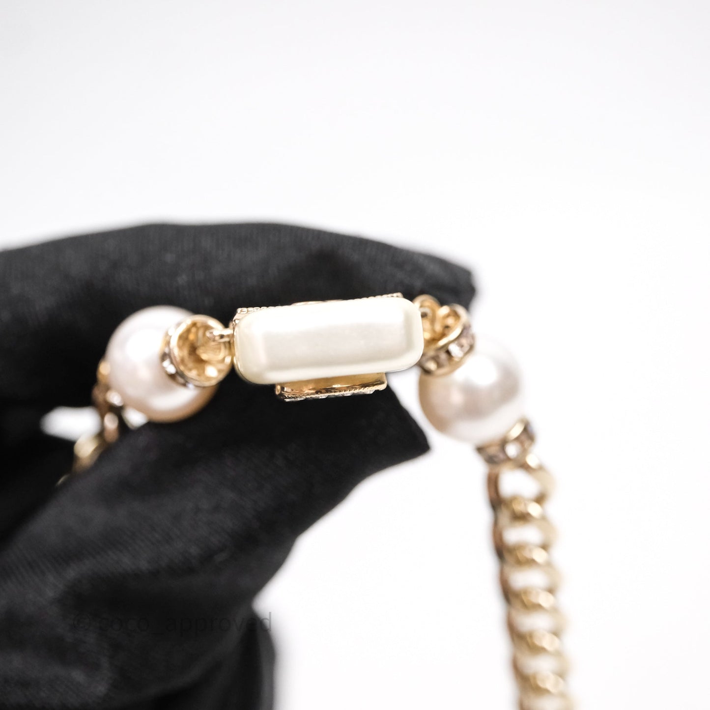 Chanel No5 Perfume Bottle Crystal Pearl Chain Choker Necklace Gold Tone 22S