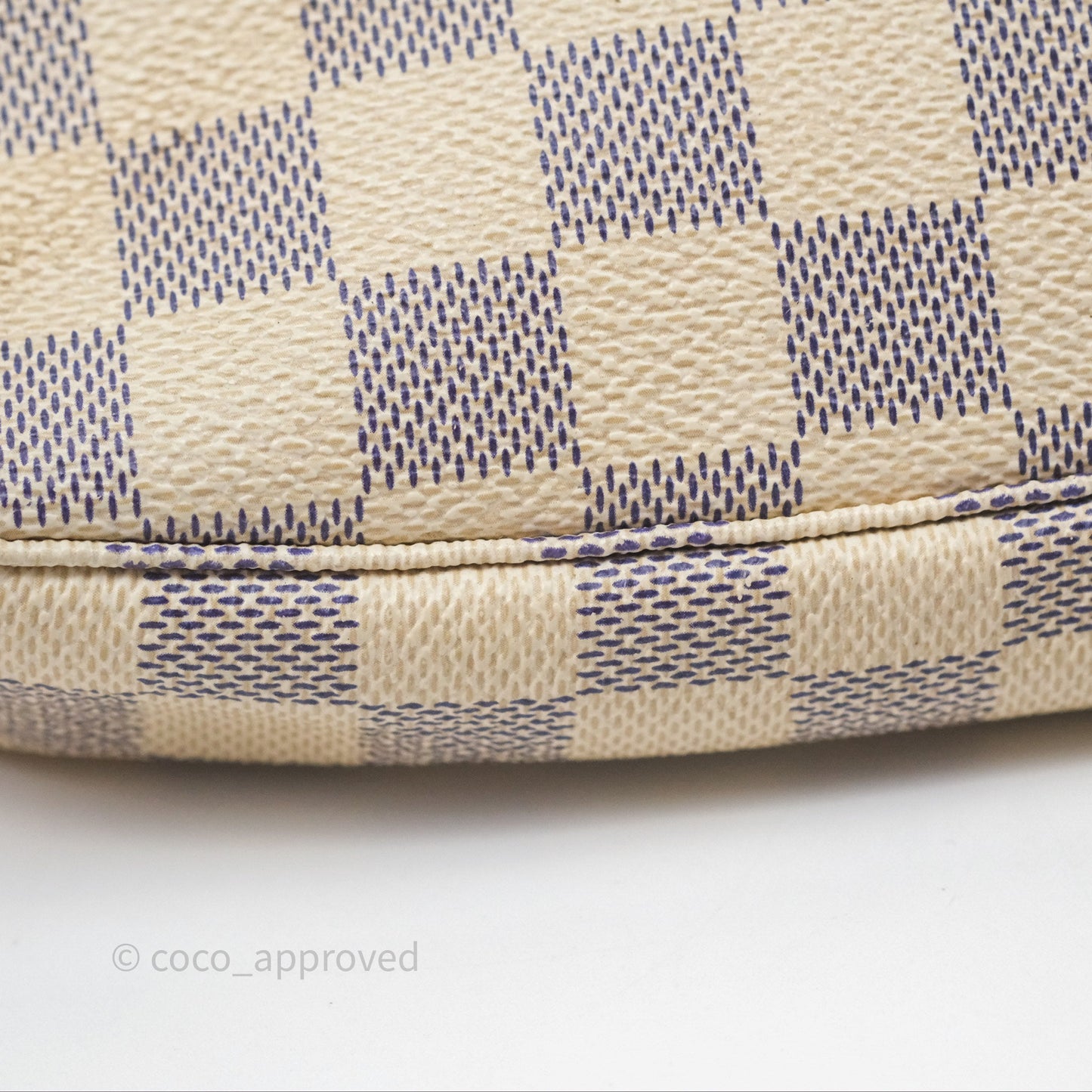 Louis Vuitton Damier Azur Pochette
