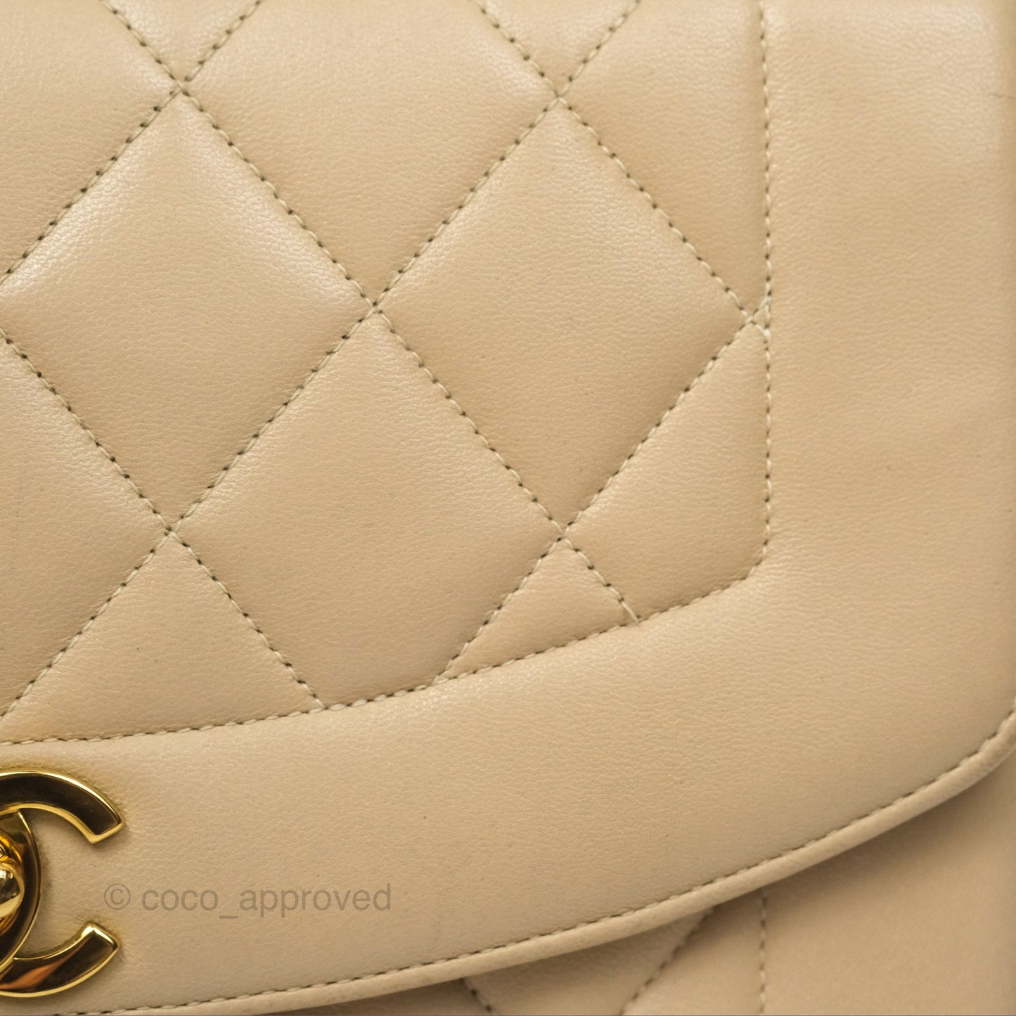 Chanel Vintage Small Quilted Classic Diana Flap Bag Beige Lambskin 24K Gold Hardware
