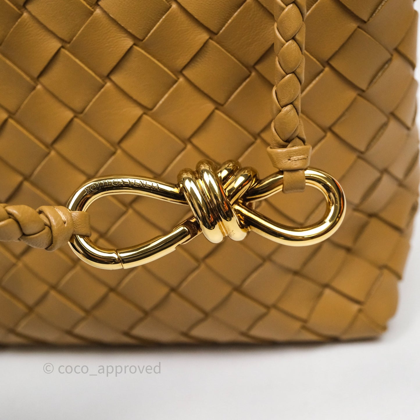 Bottega Veneta Small Andiamo Bag Dark Praline Intrecciato Lambskin