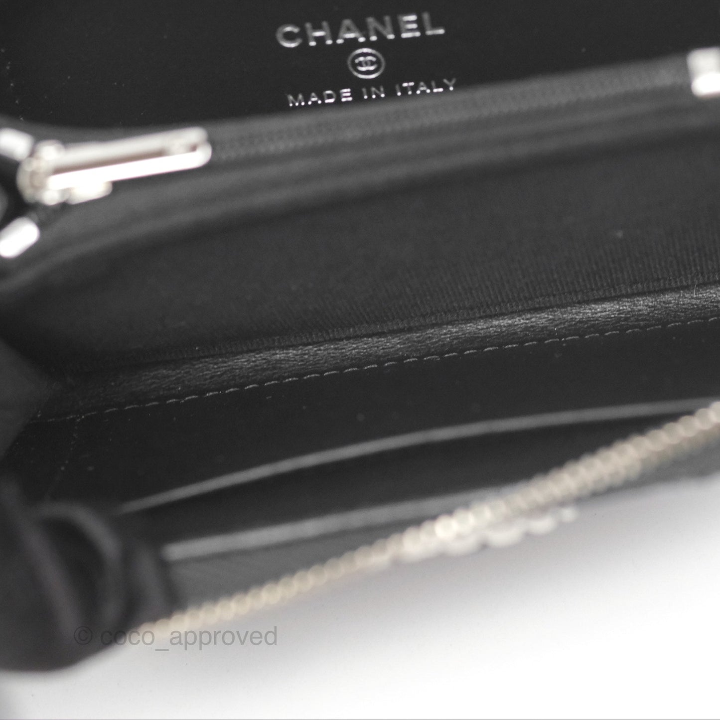 Chanel Zipped Coin Purse Black Caviar White CC Silver Hardware