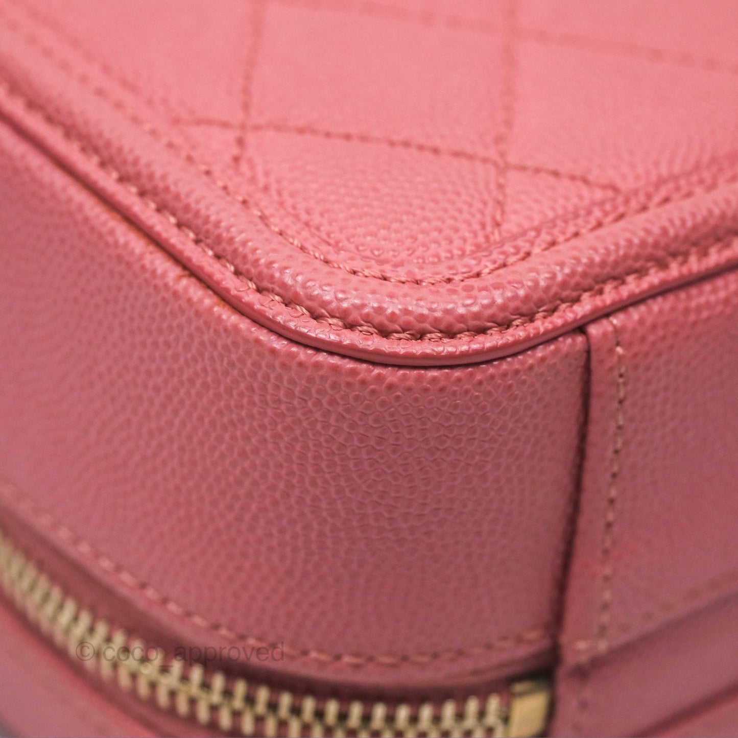 Chanel Quilted Small CC Filigree Vanity Case Pink Caviar Gold Hardware
