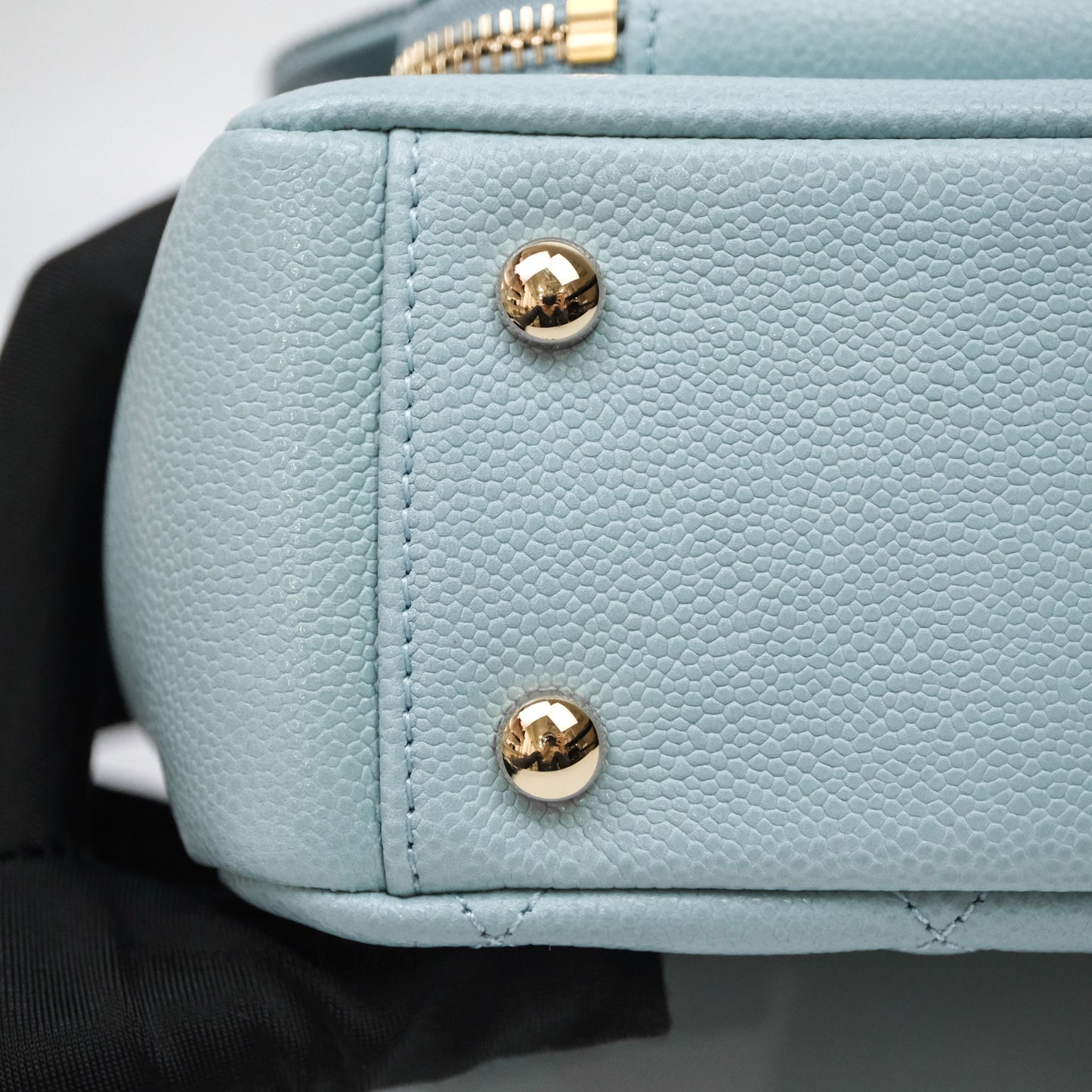 Chanel Quilted Medium Business Affinity Flap Blue Caviar Gold Hardware