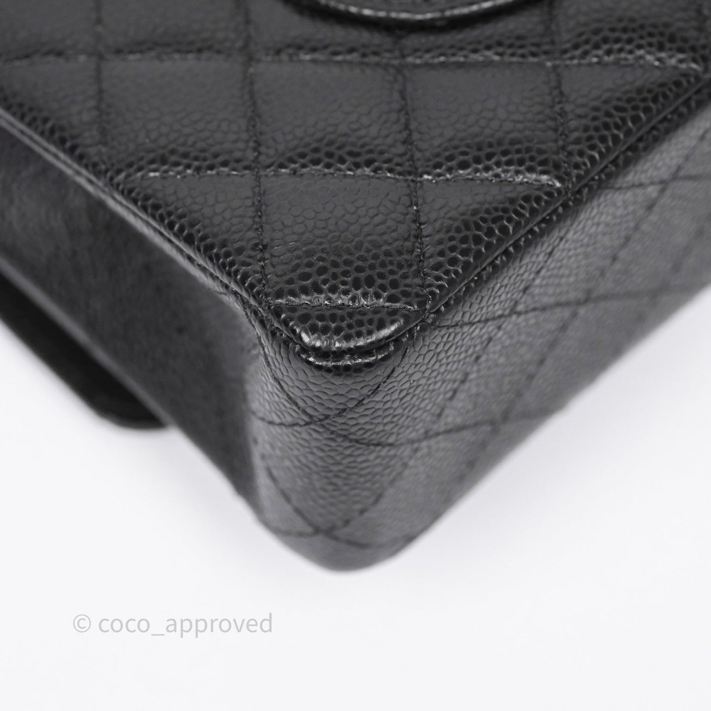 Chanel M/L Medium Classic Flap Quilted Black Caviar Gold Hardware