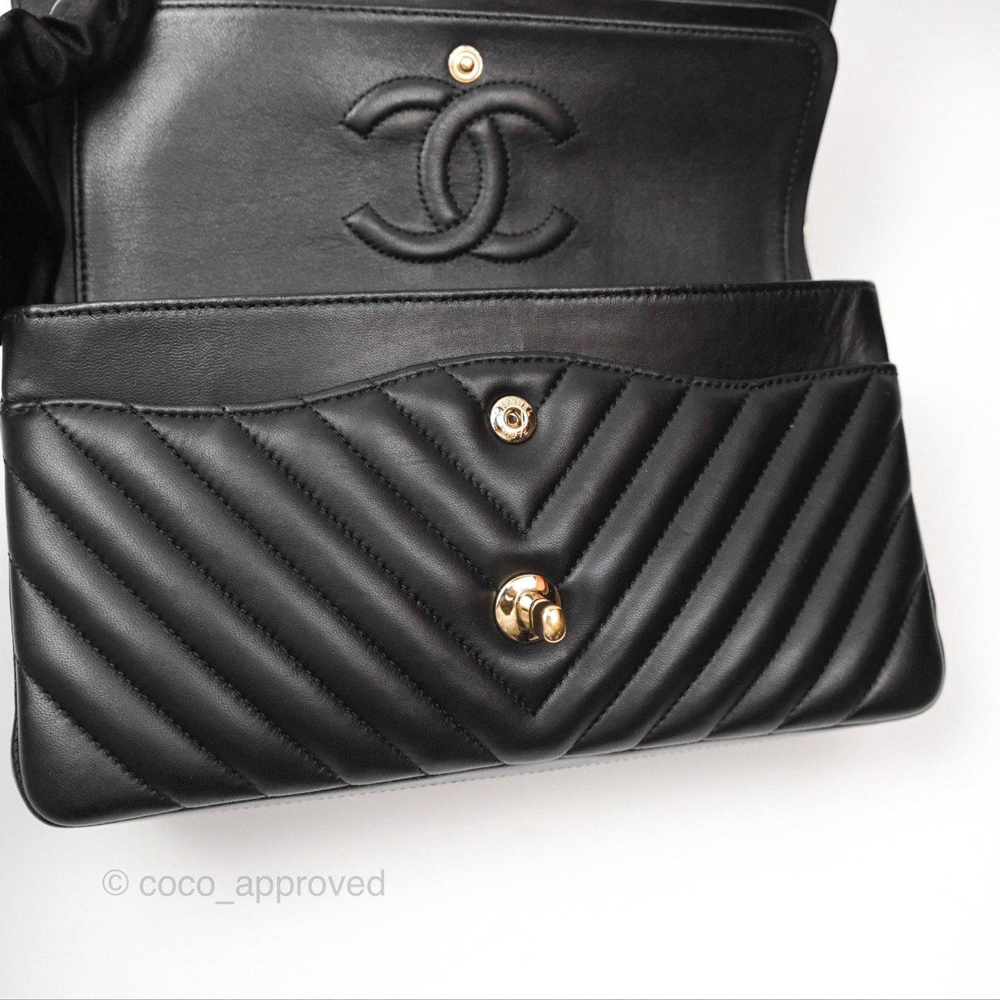 Chanel Classic M/L Medium Chevron Double Flap Black Lambskin Gold Hardware