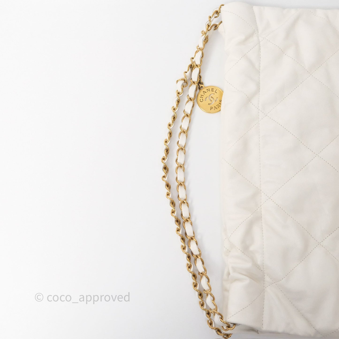 Chanel 22 Medium White Shiny Crumpled Calfskin Aged Gold Hardware