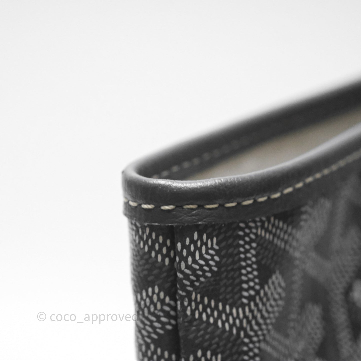 Goyard St Louis Tote PM ⁣⁣⁣⁣⁣⁣⁣⁣⁣⁣⁣⁣⁣⁣⁣⁣⁣⁣⁣⁣Grey