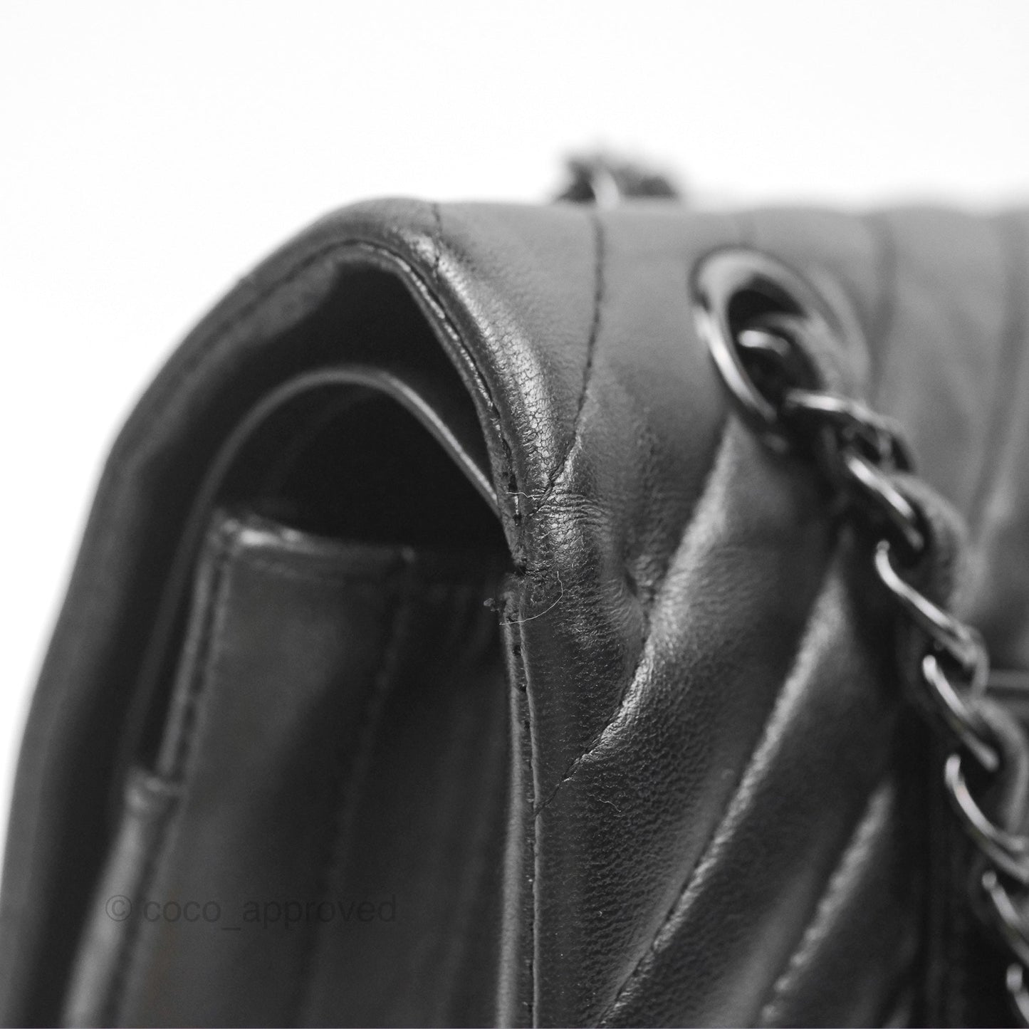 Chanel Classic M/L Medium Flap Chevron So Black Calfskin