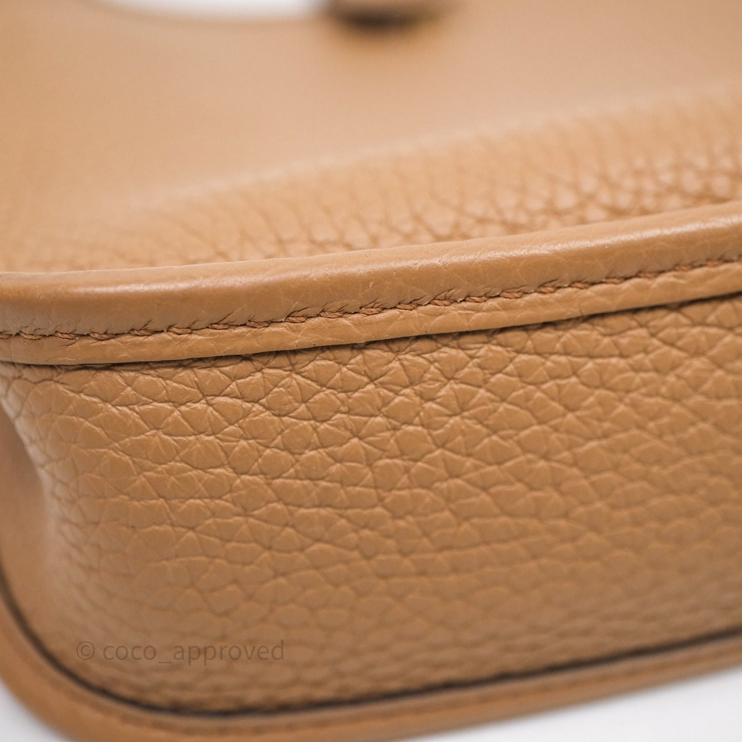 Hermès Mini Evelyne 16 Chai 0M Clemence Gold Hardware