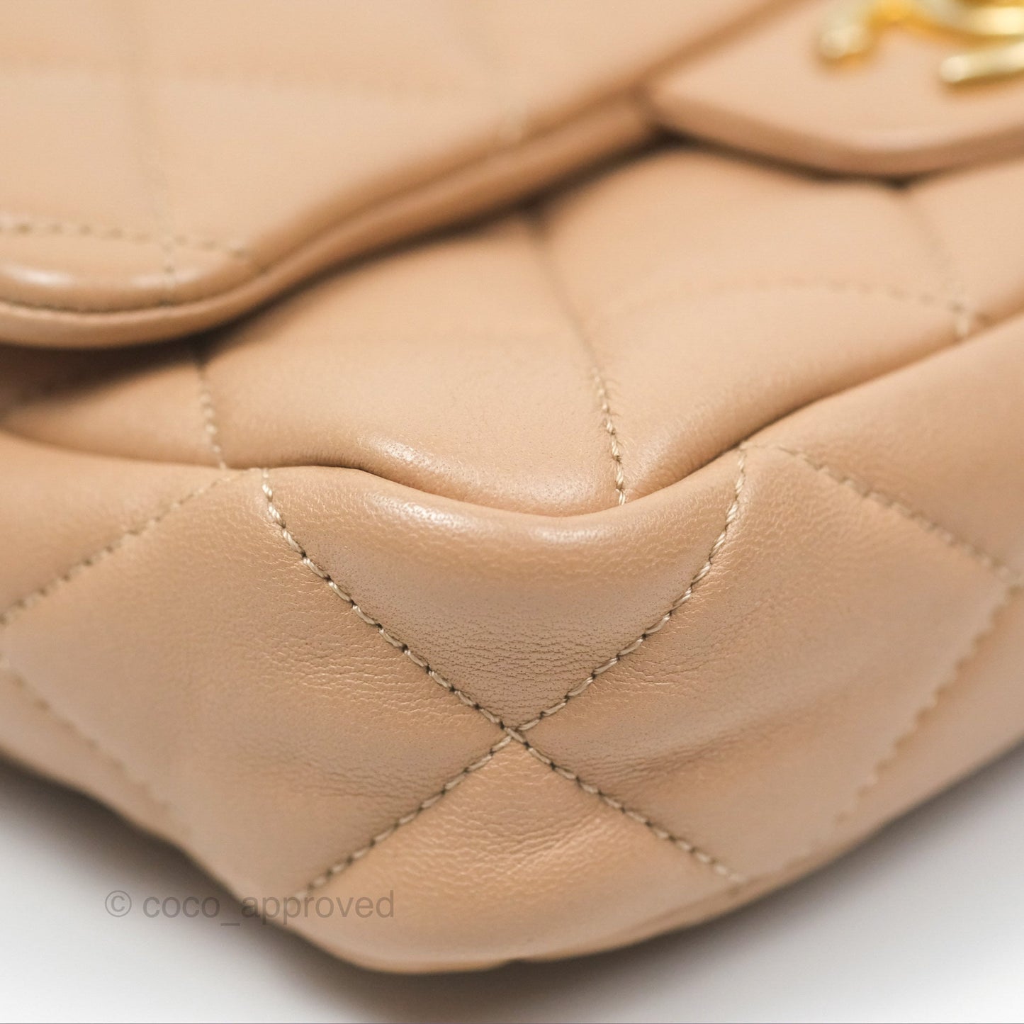 Chanel Small Chunky Chain Flap Bag Lambskin Beige Aged Gold Hardware 22S