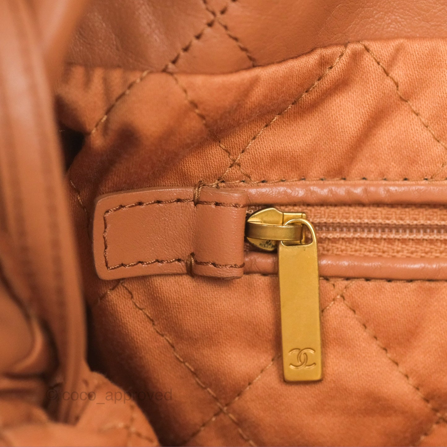 Chanel 22 Medium Caramel Beige Shiny Calfskin Aged Gold Hardware