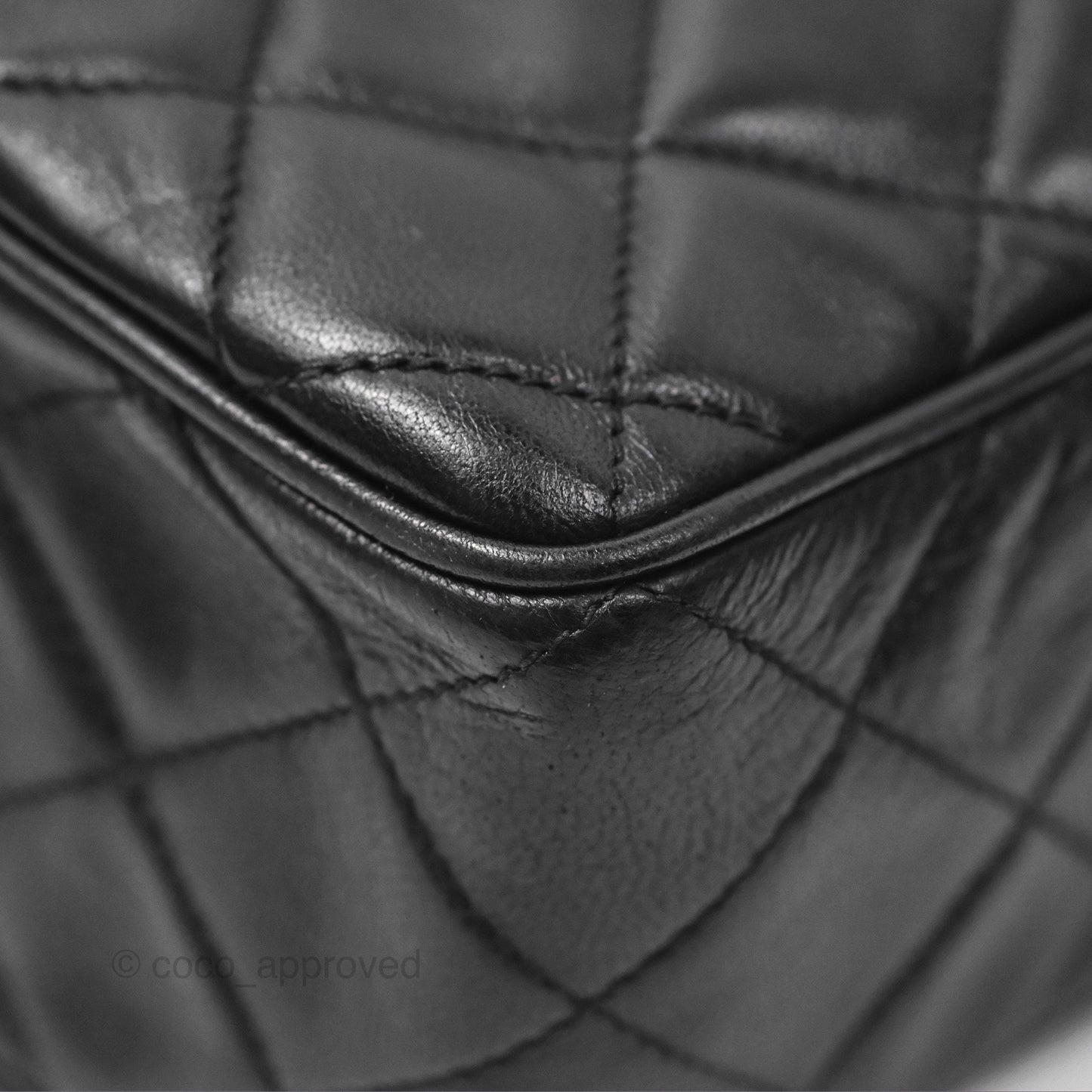 Chanel Vintage Quilted Shoulder Bag Black Lambskin Gold Hardware