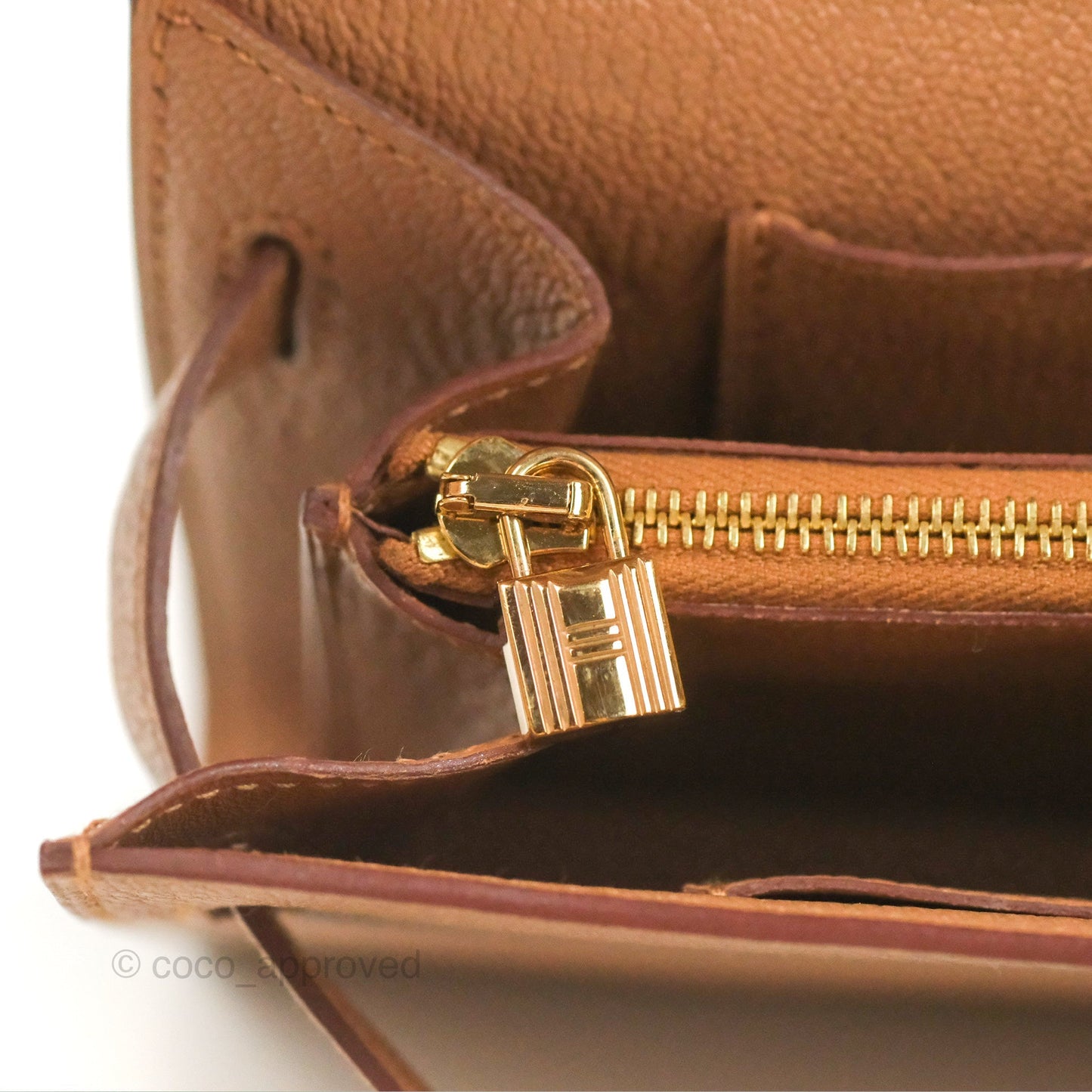 Hermès Kelly To Go Wallet Quebracho Chevre Mysore Gold Hardware